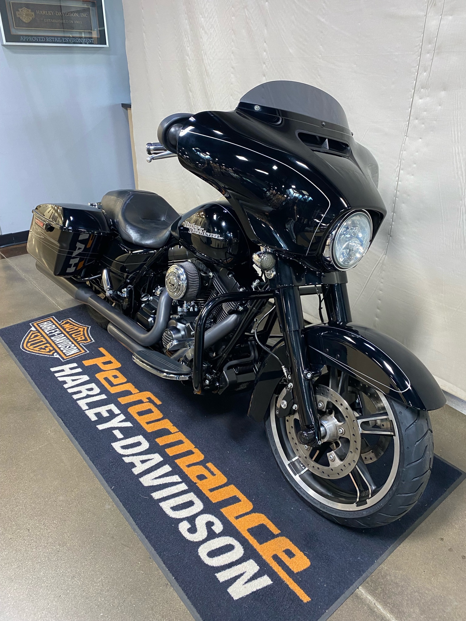 2014 Harley-Davidson Street Glide® Special 2