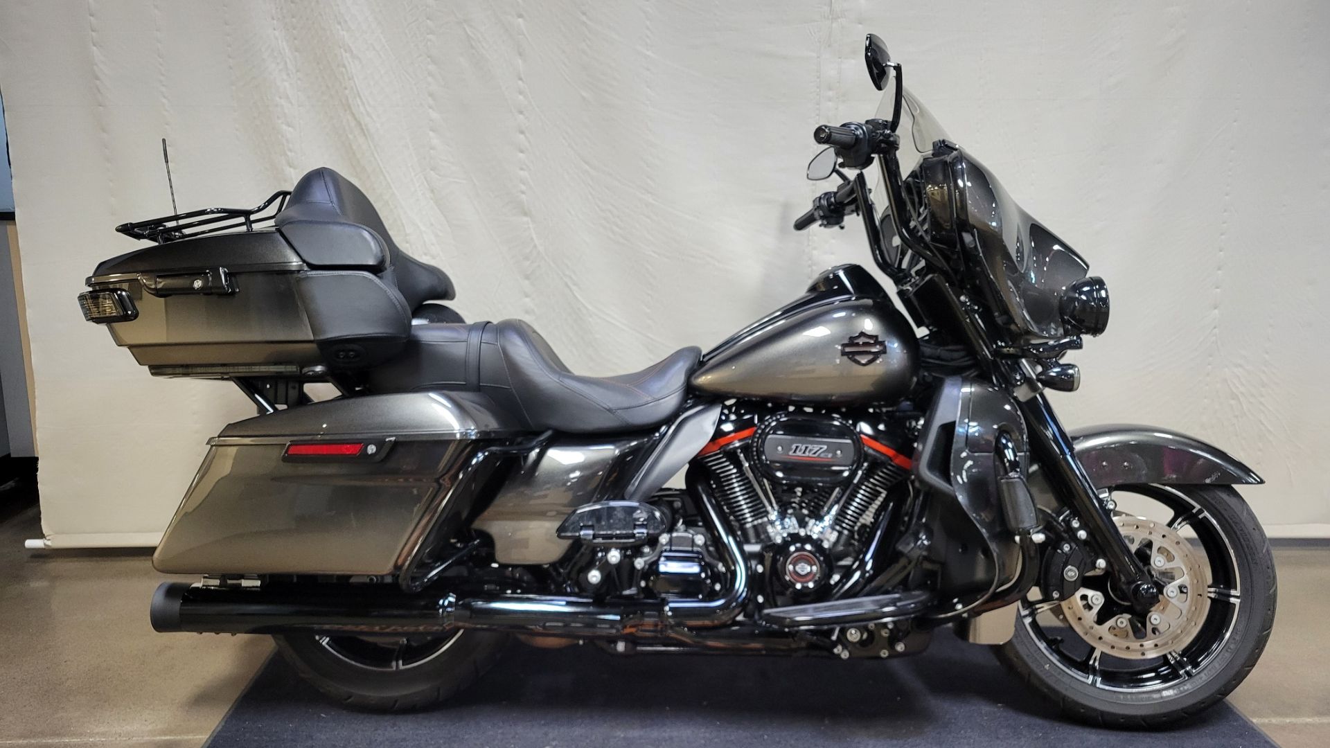Used 2018 Harley-Davidson CVO™ Limited Black Earth Fade