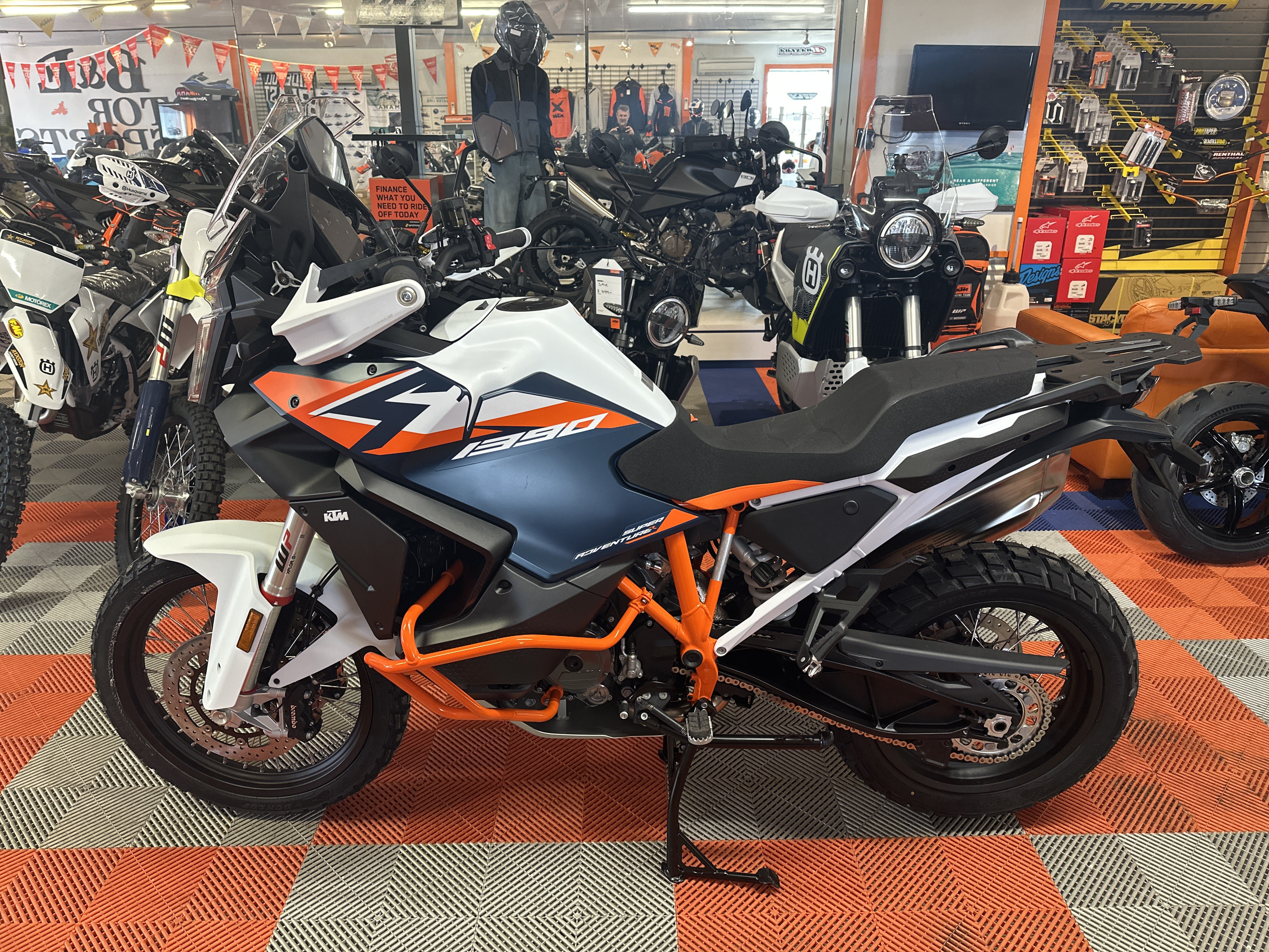 ケンケン New 2026 KTM 1390 Super Adventure R Orange / Blue | Motorcycles in