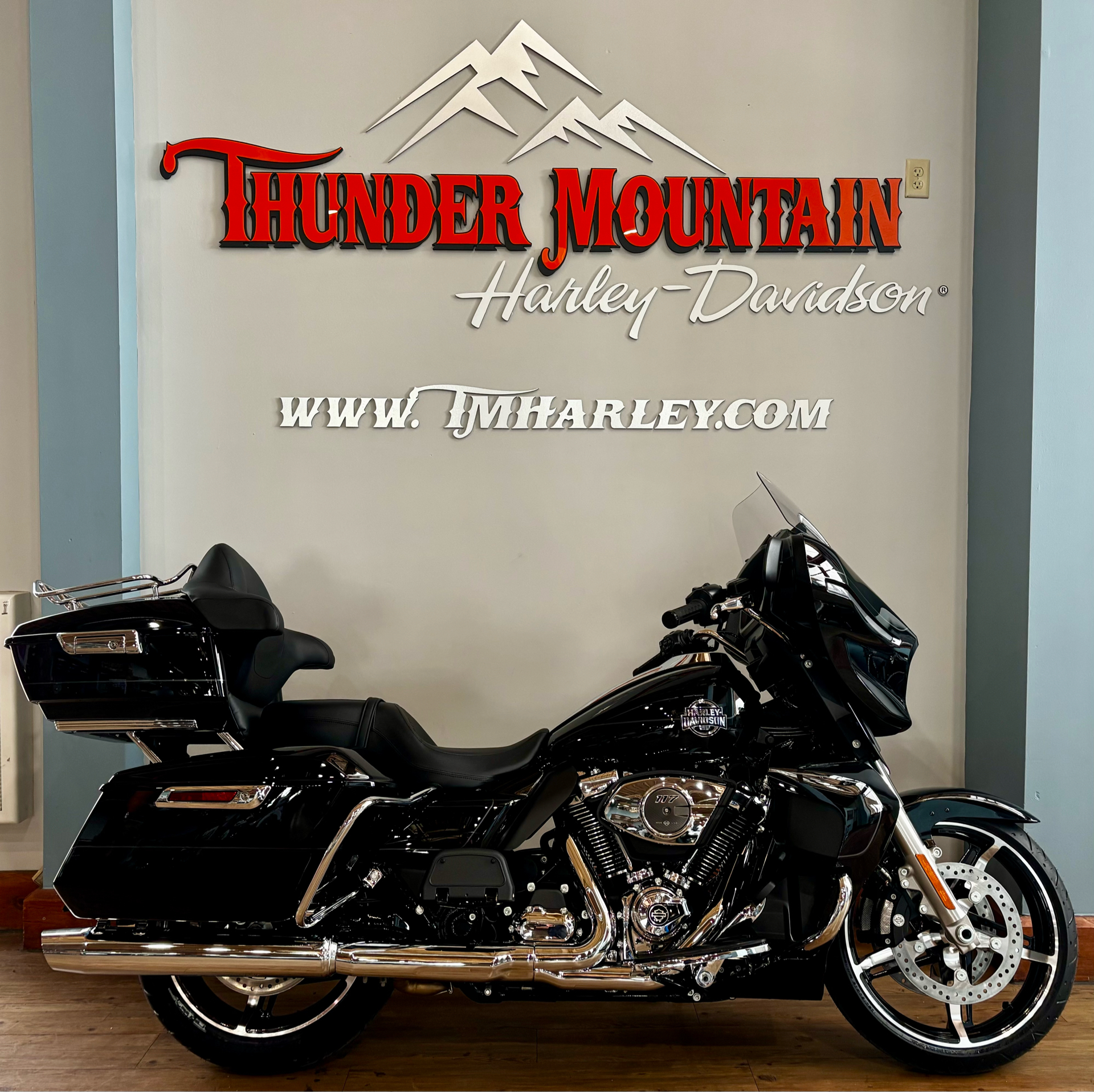 2025 Harley-Davidson Street Glide® Ultra in Loveland, Colorado - Photo 1