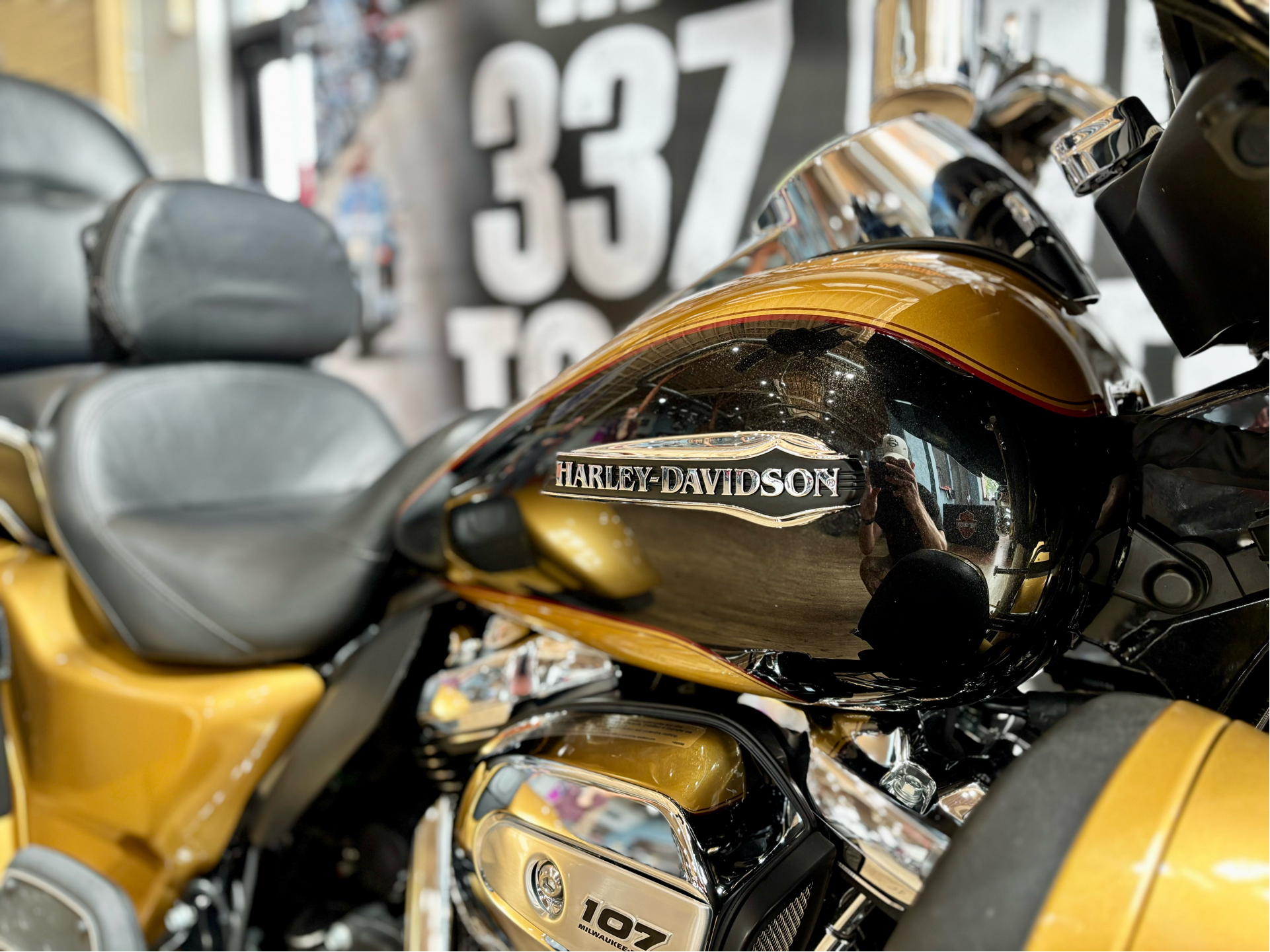 2017 Harley-Davidson Tri Glide® Ultra in Loveland, Colorado - Photo 6