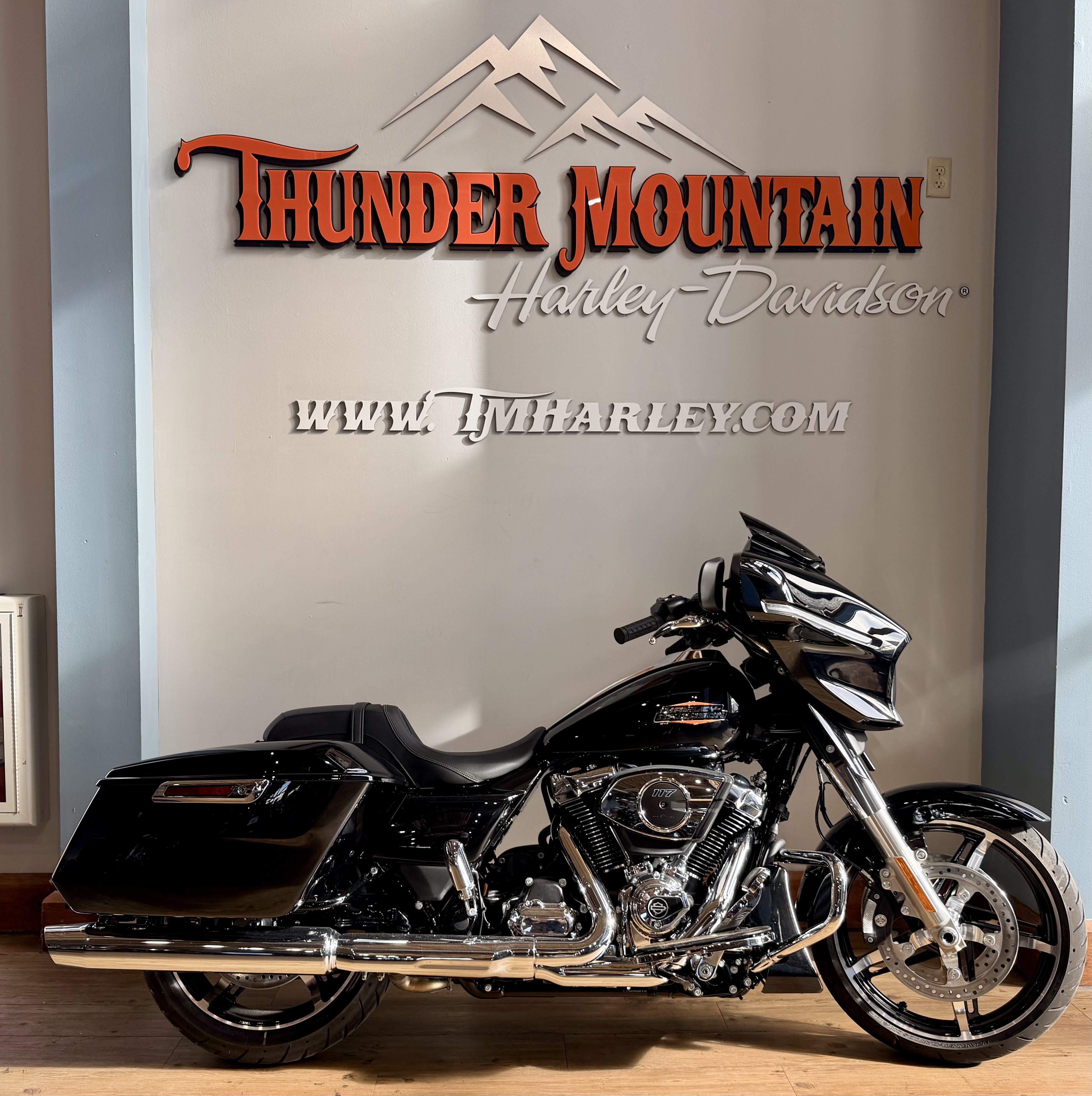 2025 Harley-Davidson Street Glide® in Loveland, Colorado - Photo 1