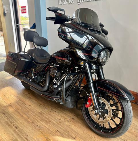 2018 Harley-Davidson Street Glide® Special in Loveland, Colorado - Photo 2