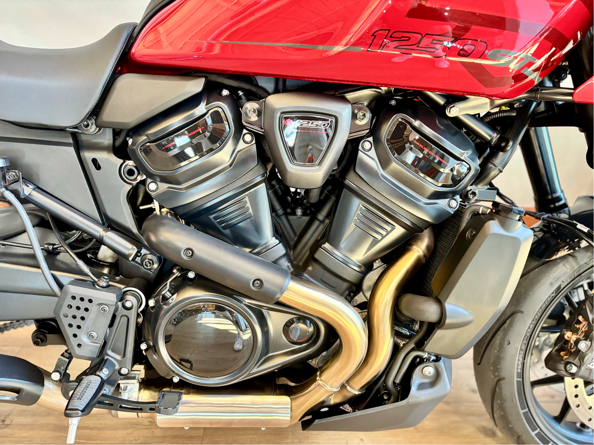 2025 Harley-Davidson Pan America® 1250 ST in Loveland, Colorado - Photo 7