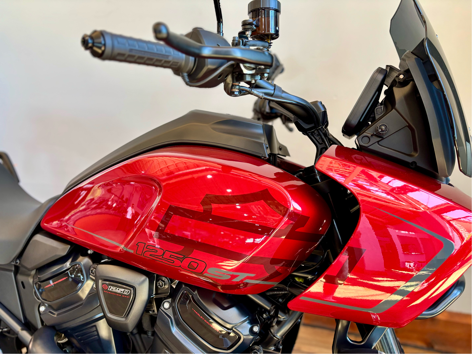 2025 Harley-Davidson Pan America® 1250 ST in Loveland, Colorado - Photo 8