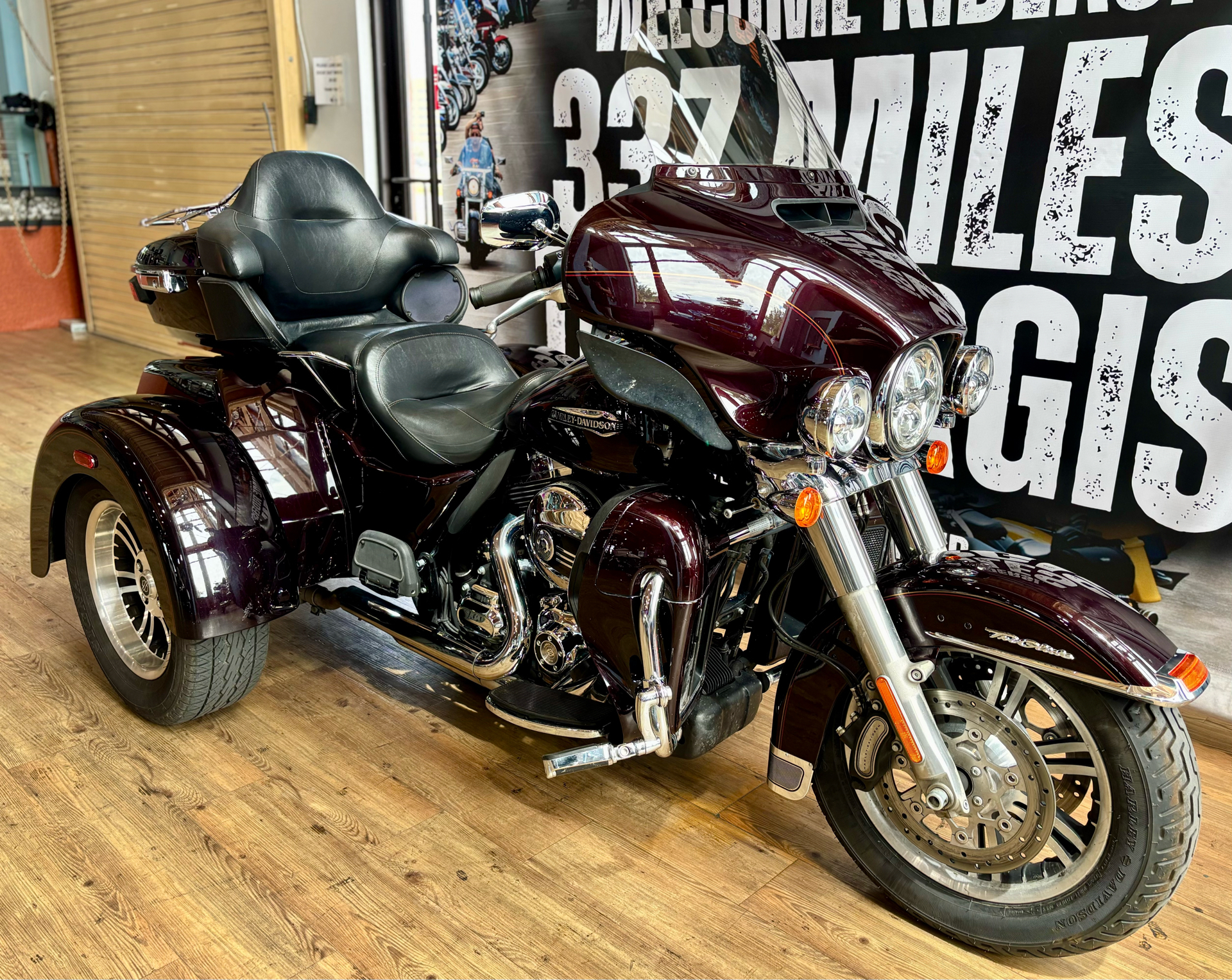 2014 Harley-Davidson Tri Glide® Ultra in Loveland, Colorado - Photo 2