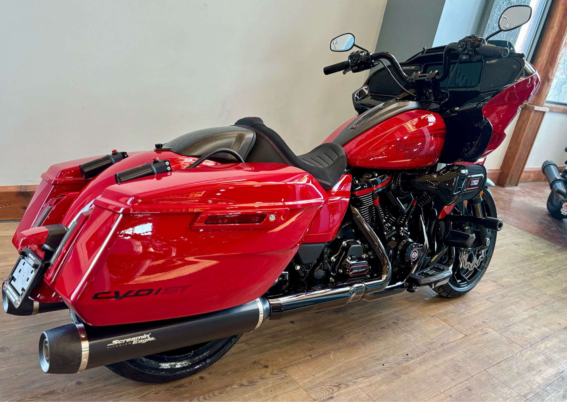 2025 Harley-Davidson CVO™ Road Glide® ST in Loveland, Colorado - Photo 3