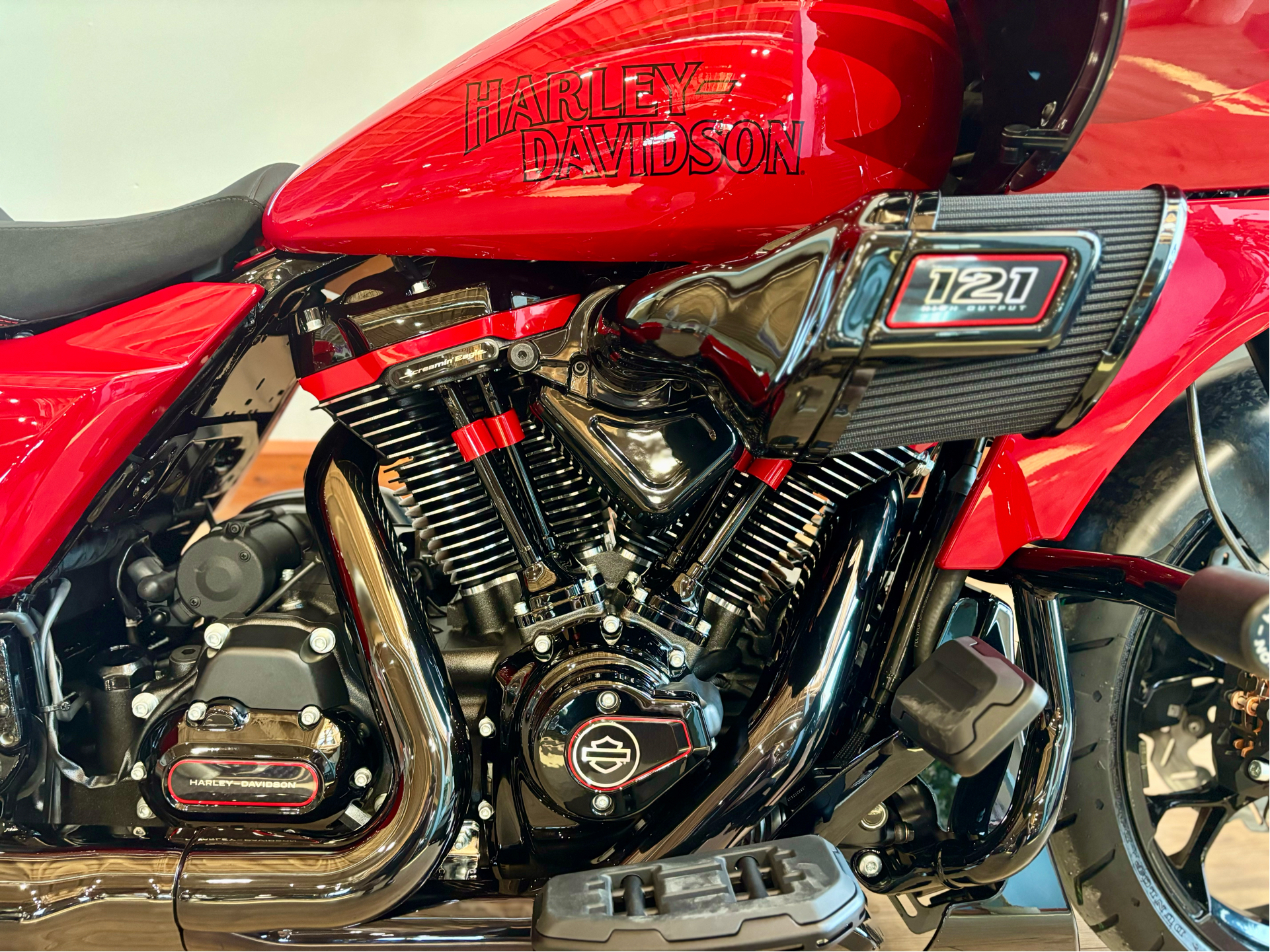 2025 Harley-Davidson CVO™ Road Glide® ST in Loveland, Colorado - Photo 8