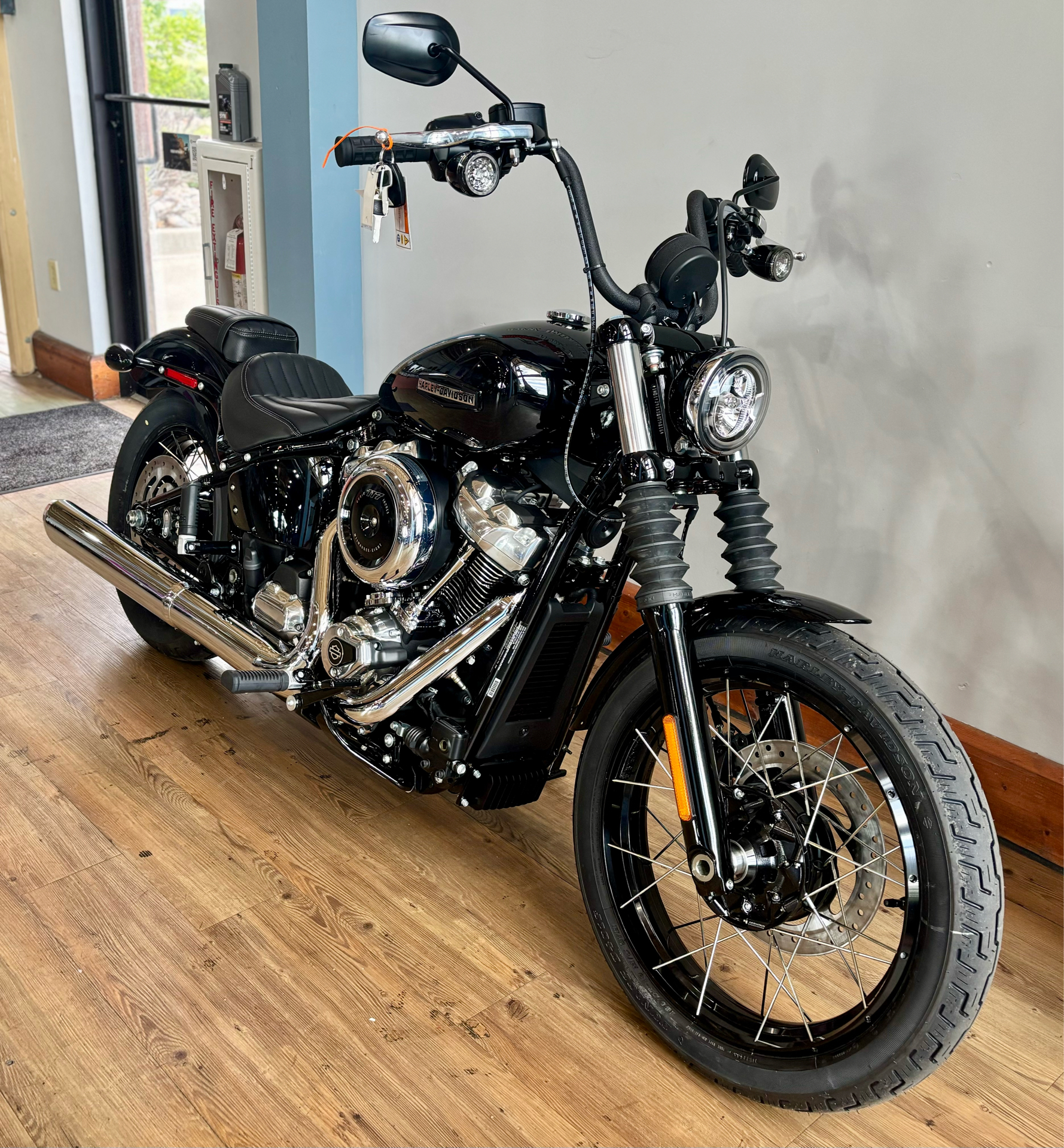2025 Harley-Davidson Street Bob® in Loveland, Colorado - Photo 2