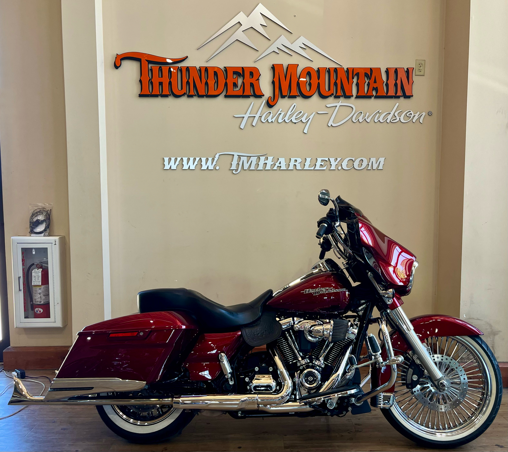 2017 Harley-Davidson Street Glide® Special in Loveland, Colorado - Photo 1