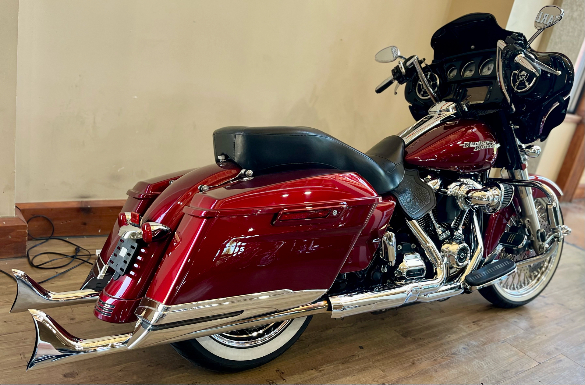2017 Harley-Davidson Street Glide® Special in Loveland, Colorado - Photo 3