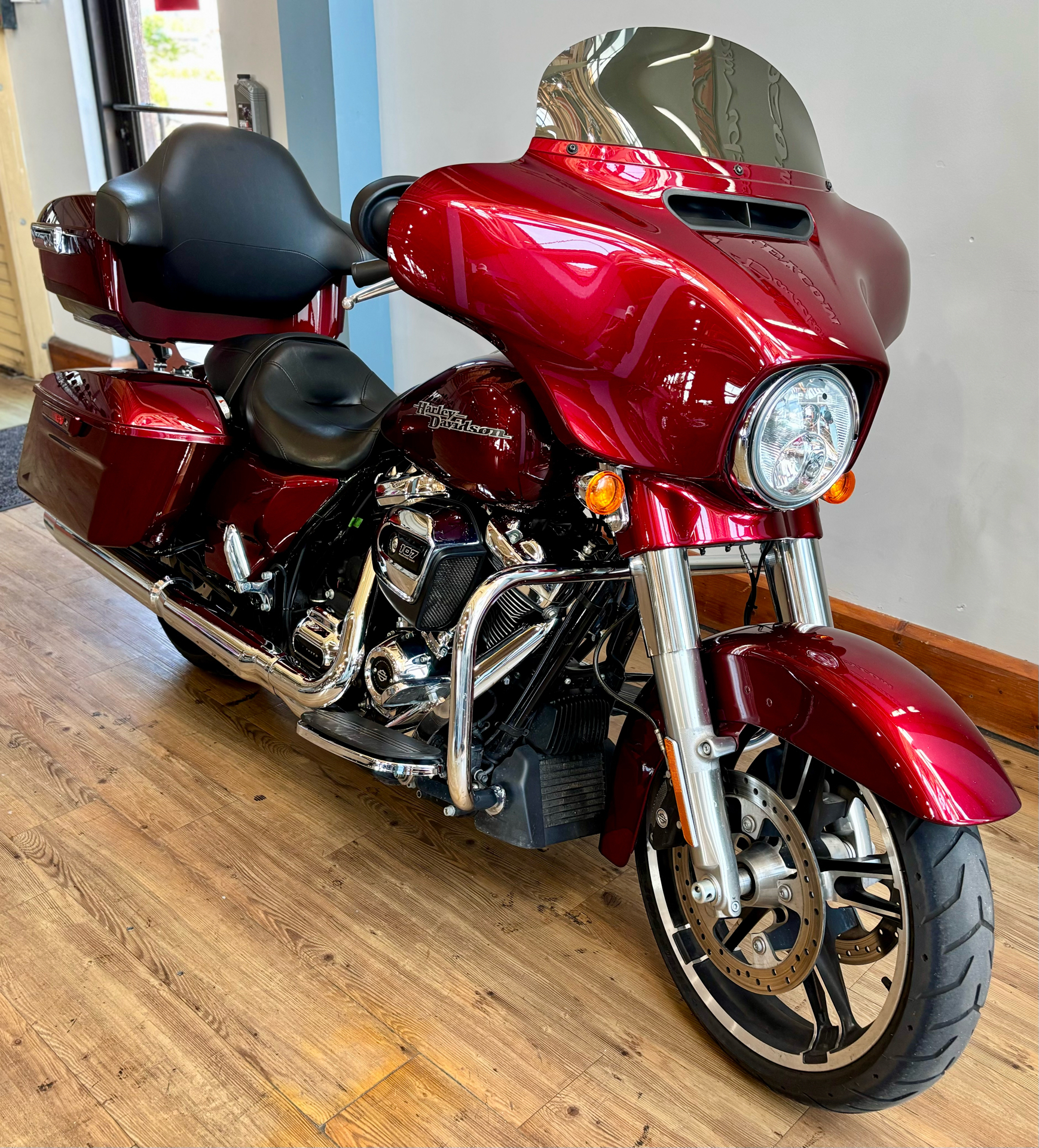 2017 Harley-Davidson Street Glide® Special in Loveland, Colorado - Photo 2
