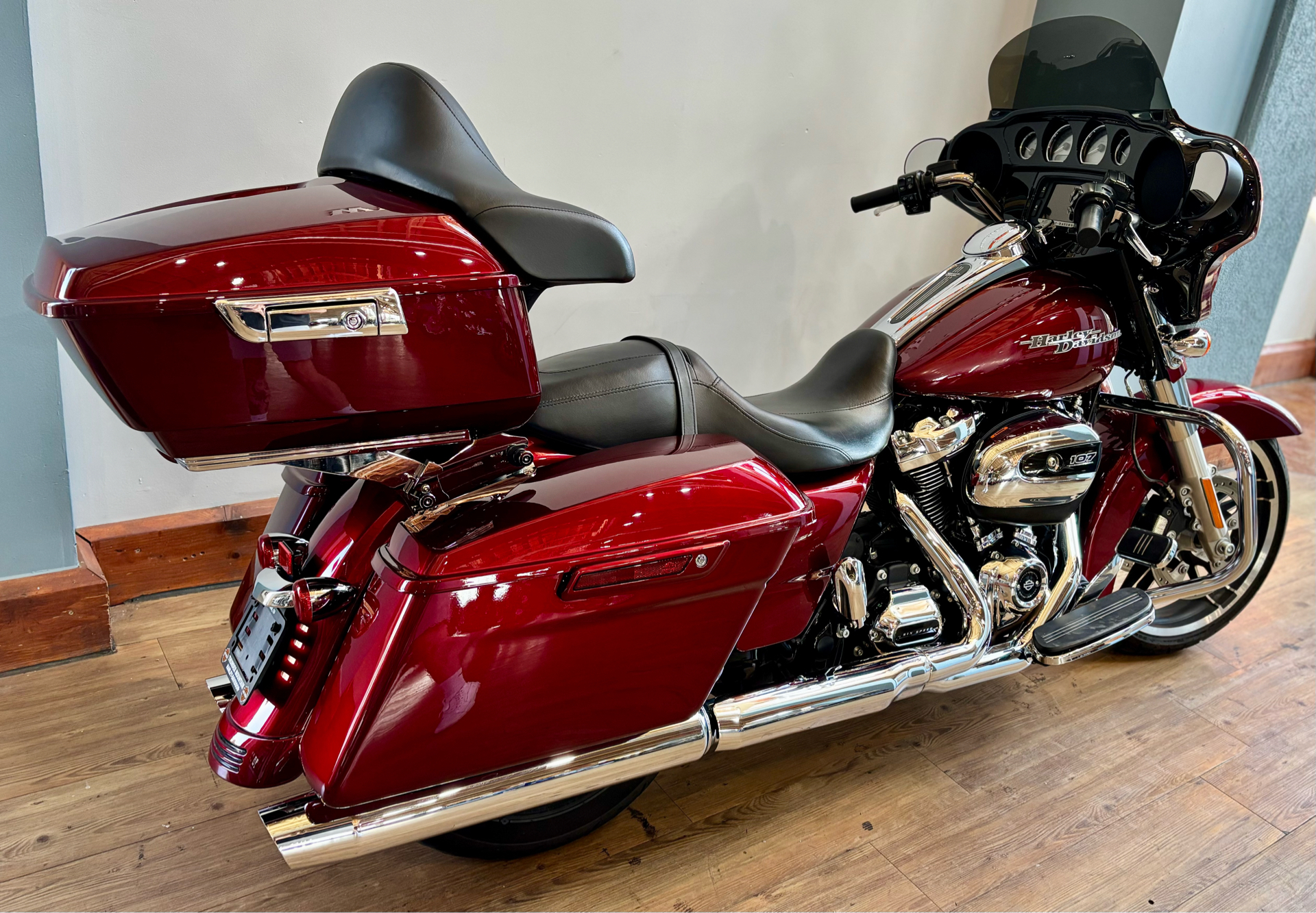 2017 Harley-Davidson Street Glide® Special in Loveland, Colorado - Photo 3
