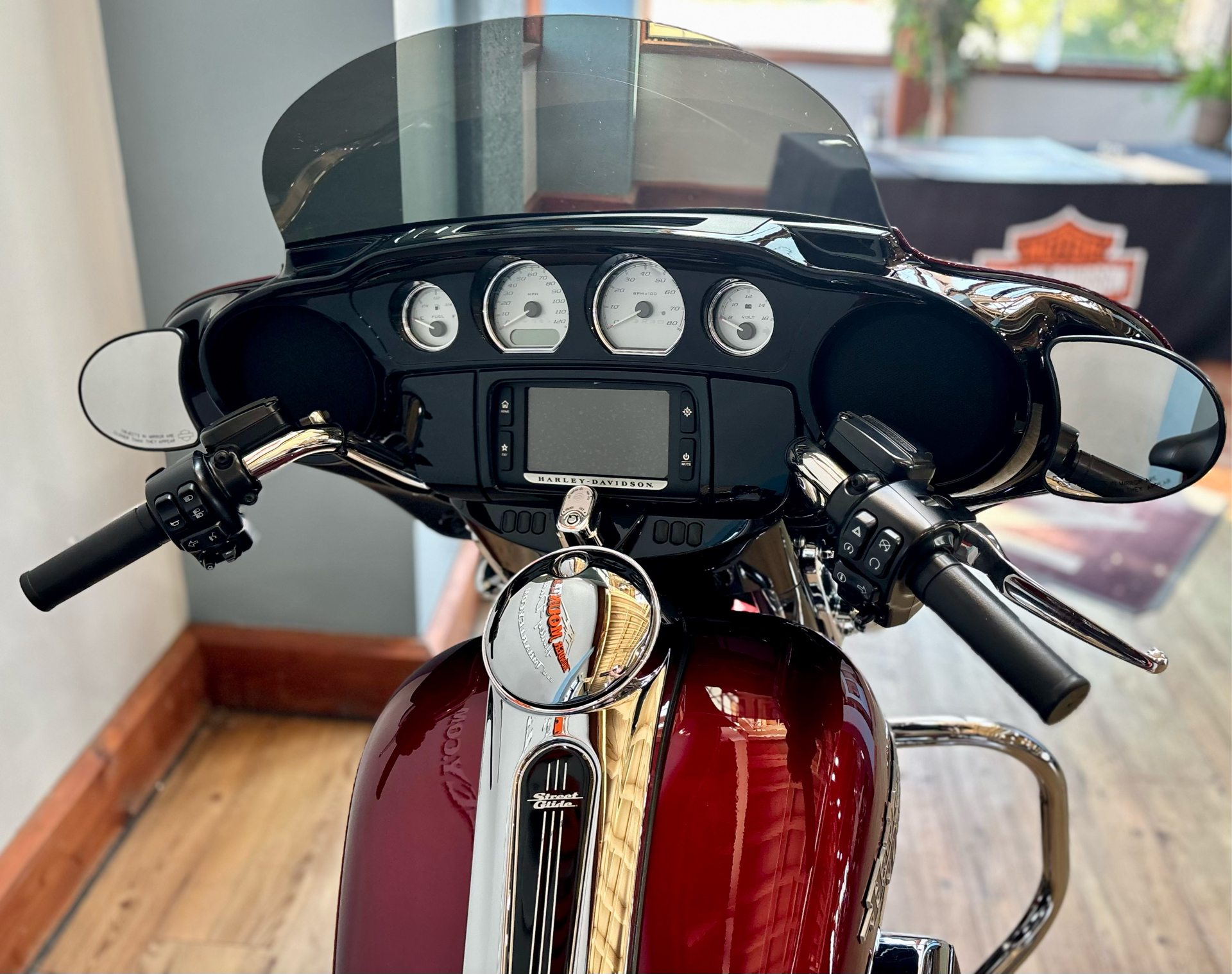 2017 Harley-Davidson Street Glide® Special in Loveland, Colorado - Photo 11
