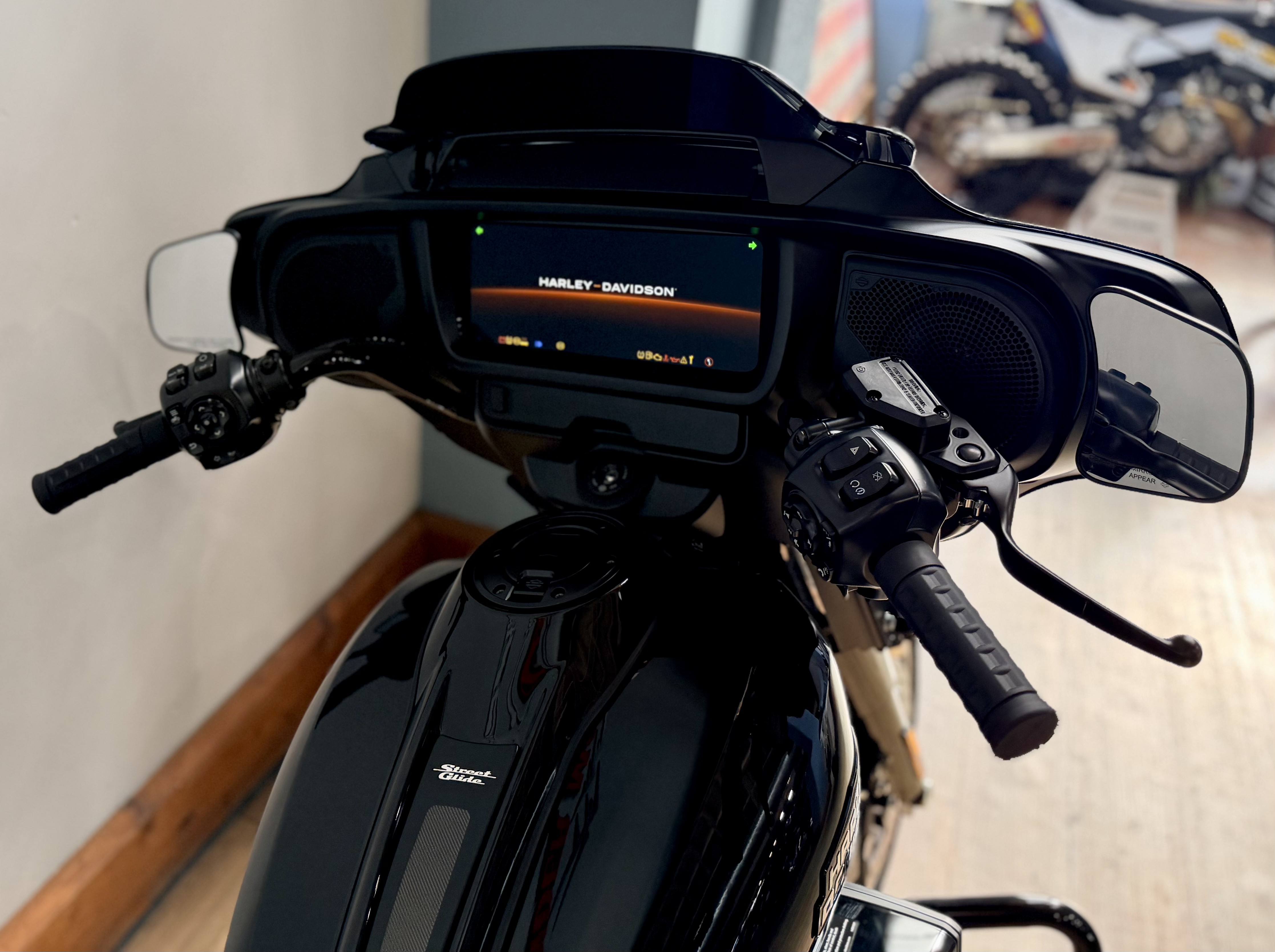 2025 Harley-Davidson Street Glide® in Loveland, Colorado - Photo 10