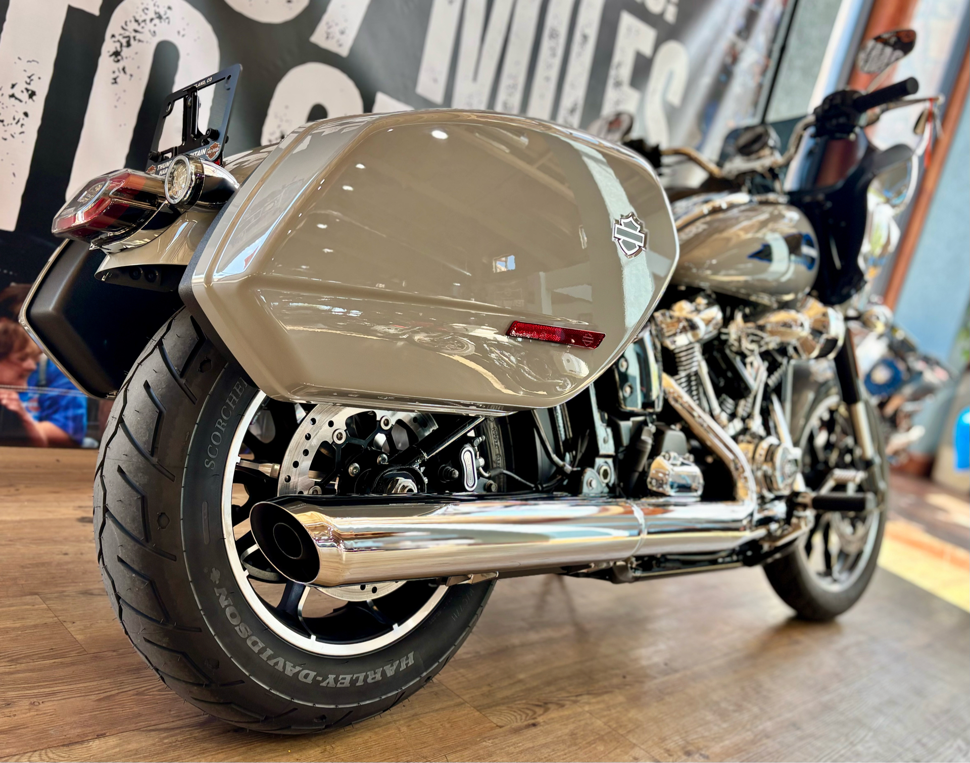 2025 Harley-Davidson Low Rider® ST in Loveland, Colorado - Photo 12