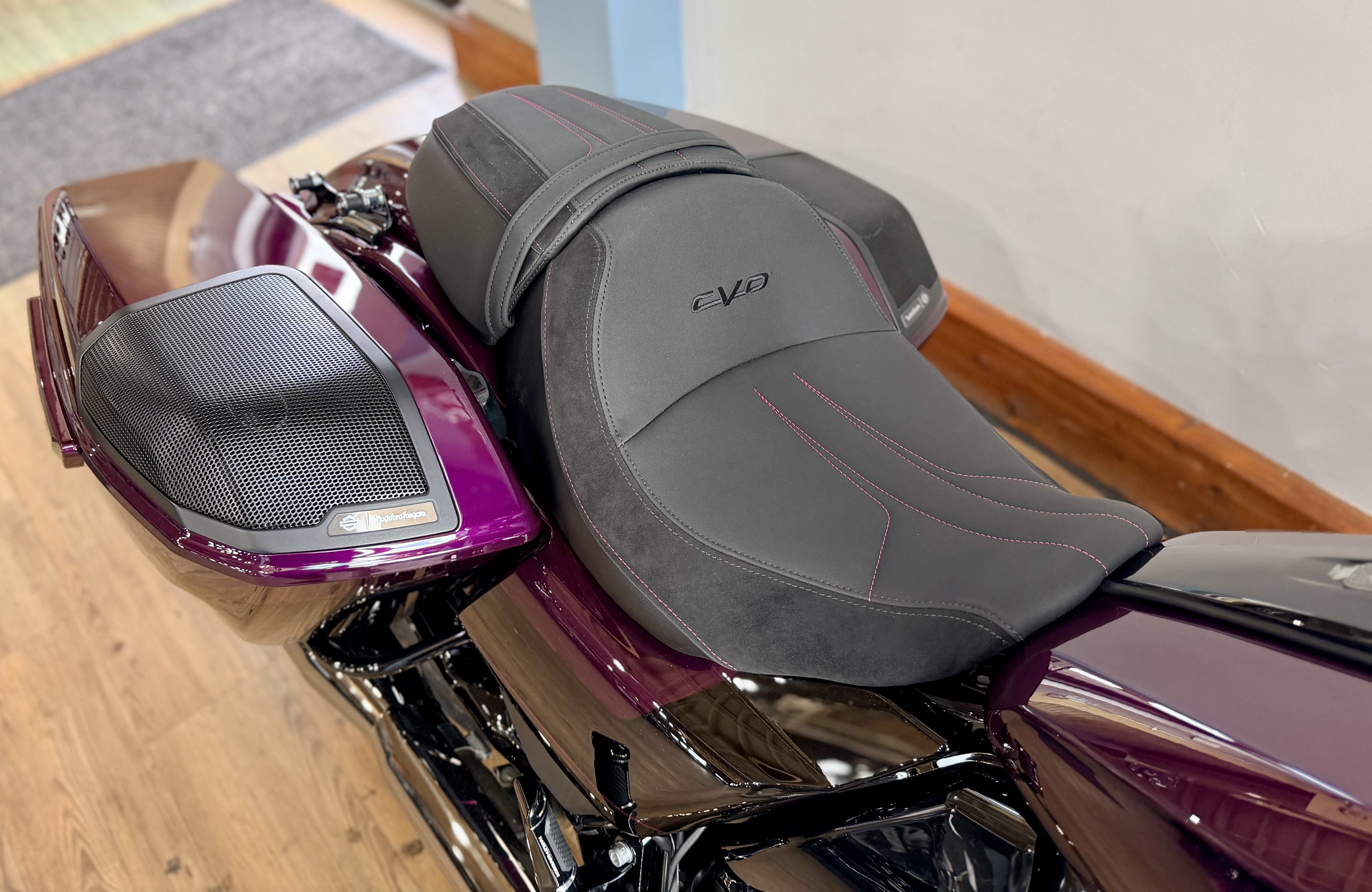 2025 Harley-Davidson CVO™ Street Glide® in Loveland, Colorado - Photo 10