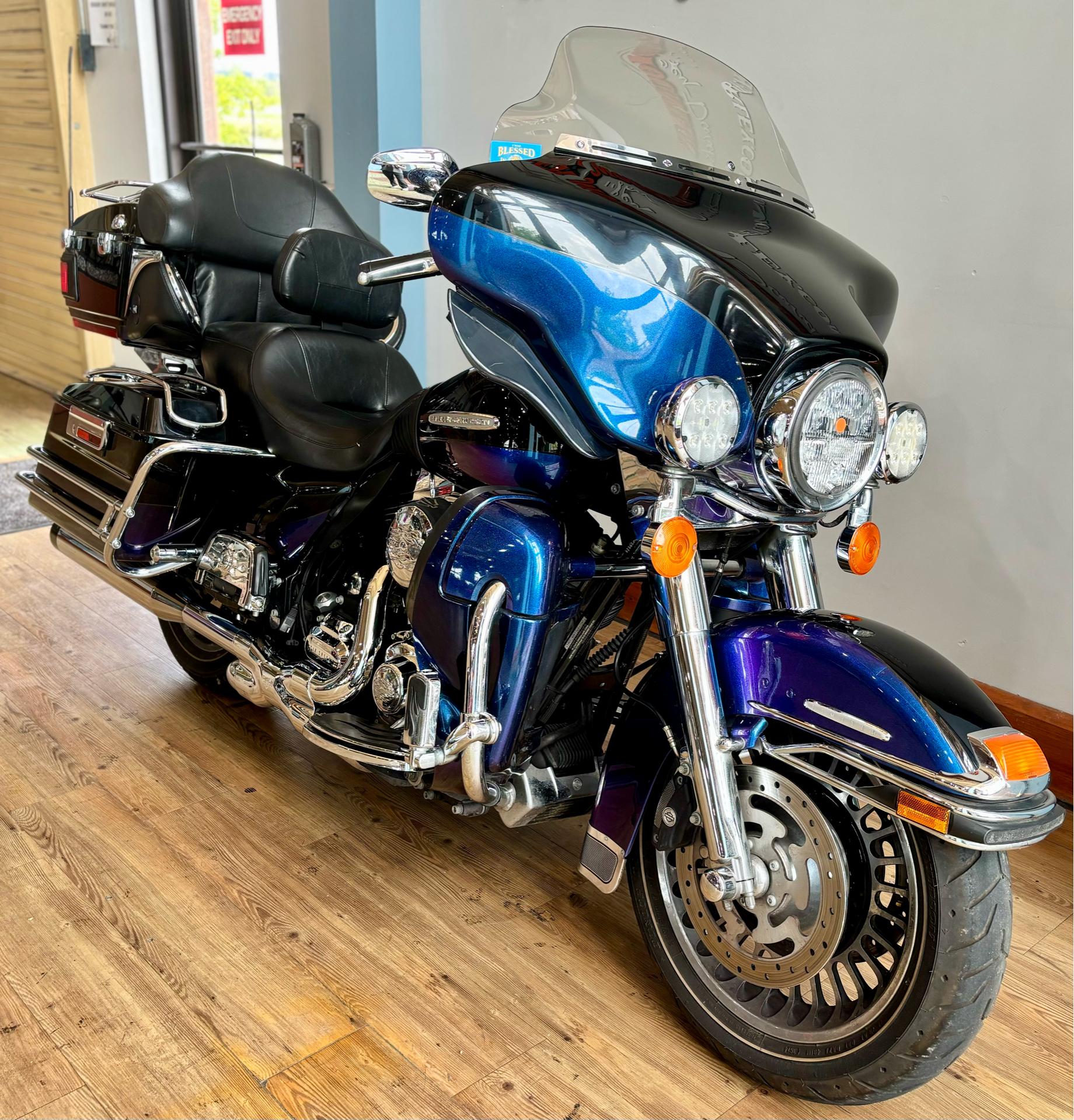 2010 Harley-Davidson Electra Glide® Ultra Limited in Loveland, Colorado - Photo 2