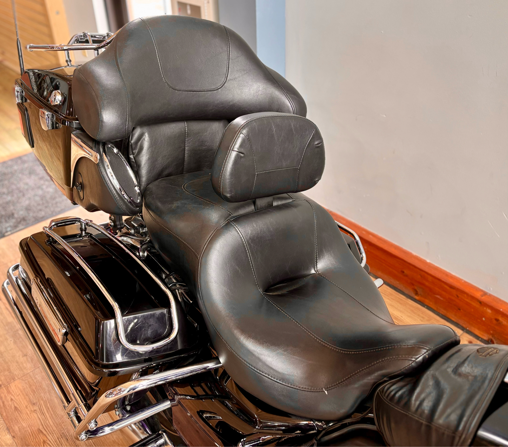 2010 Harley-Davidson Electra Glide® Ultra Limited in Loveland, Colorado - Photo 8