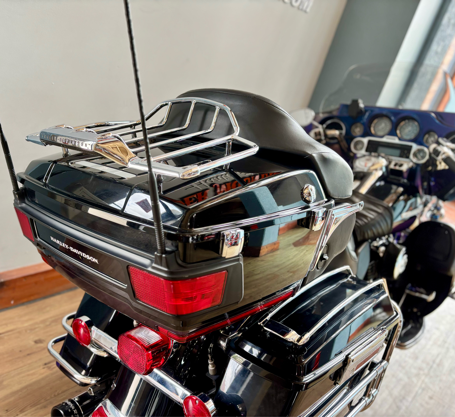 2010 Harley-Davidson Electra Glide® Ultra Limited in Loveland, Colorado - Photo 9