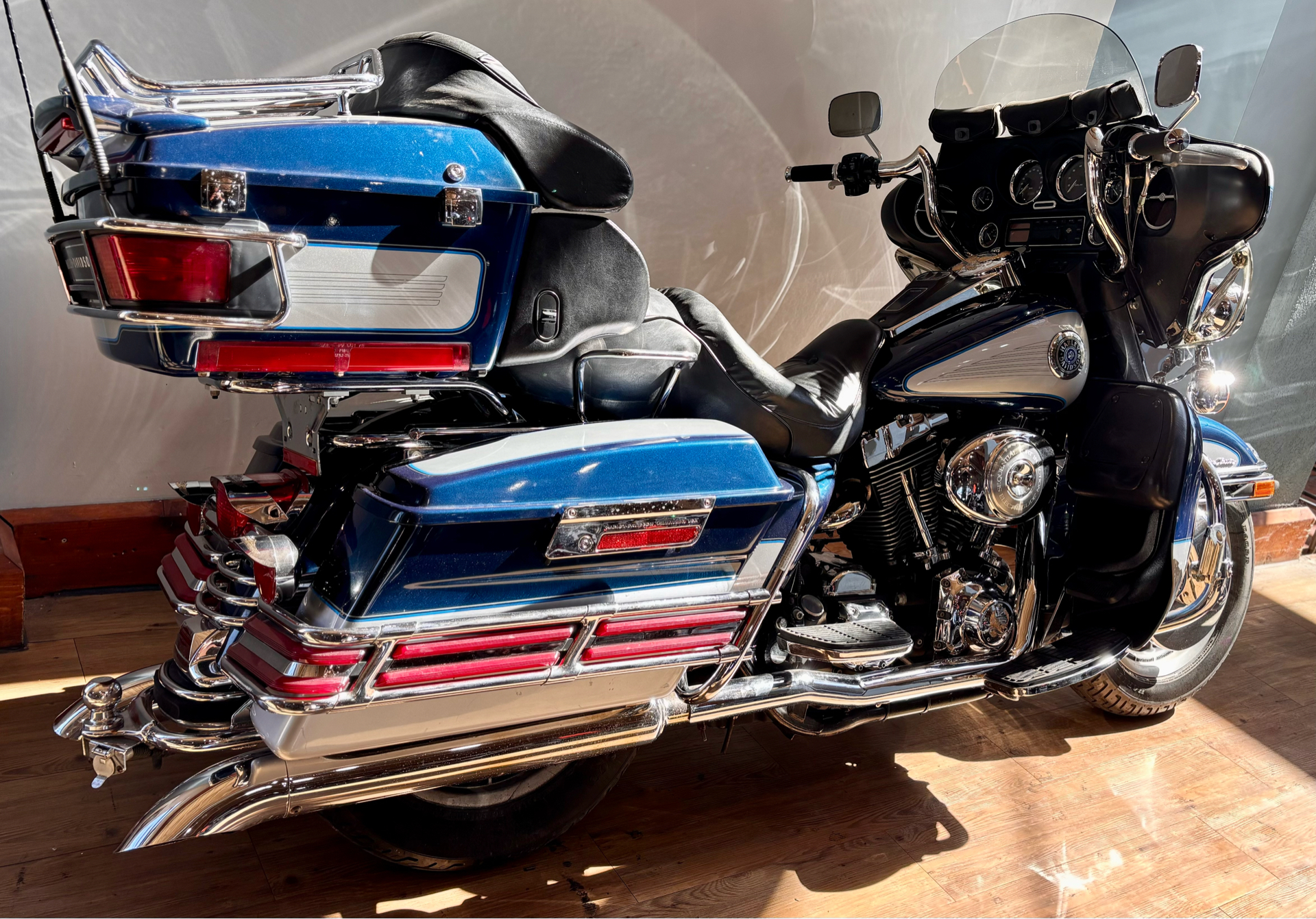 2000 Harley-Davidson FLHTCUI Ultra Classic® Electra Glide® in Loveland, Colorado - Photo 3