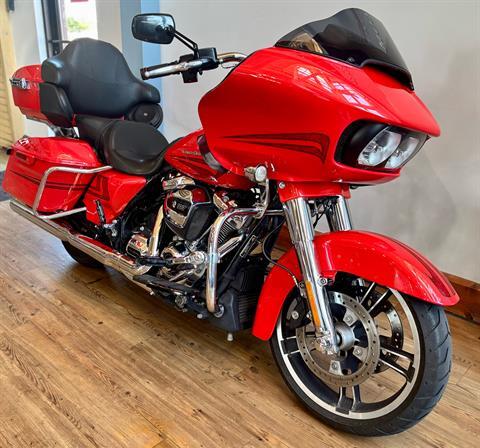 2017 Harley-Davidson Road Glide® Special in Loveland, Colorado - Photo 2