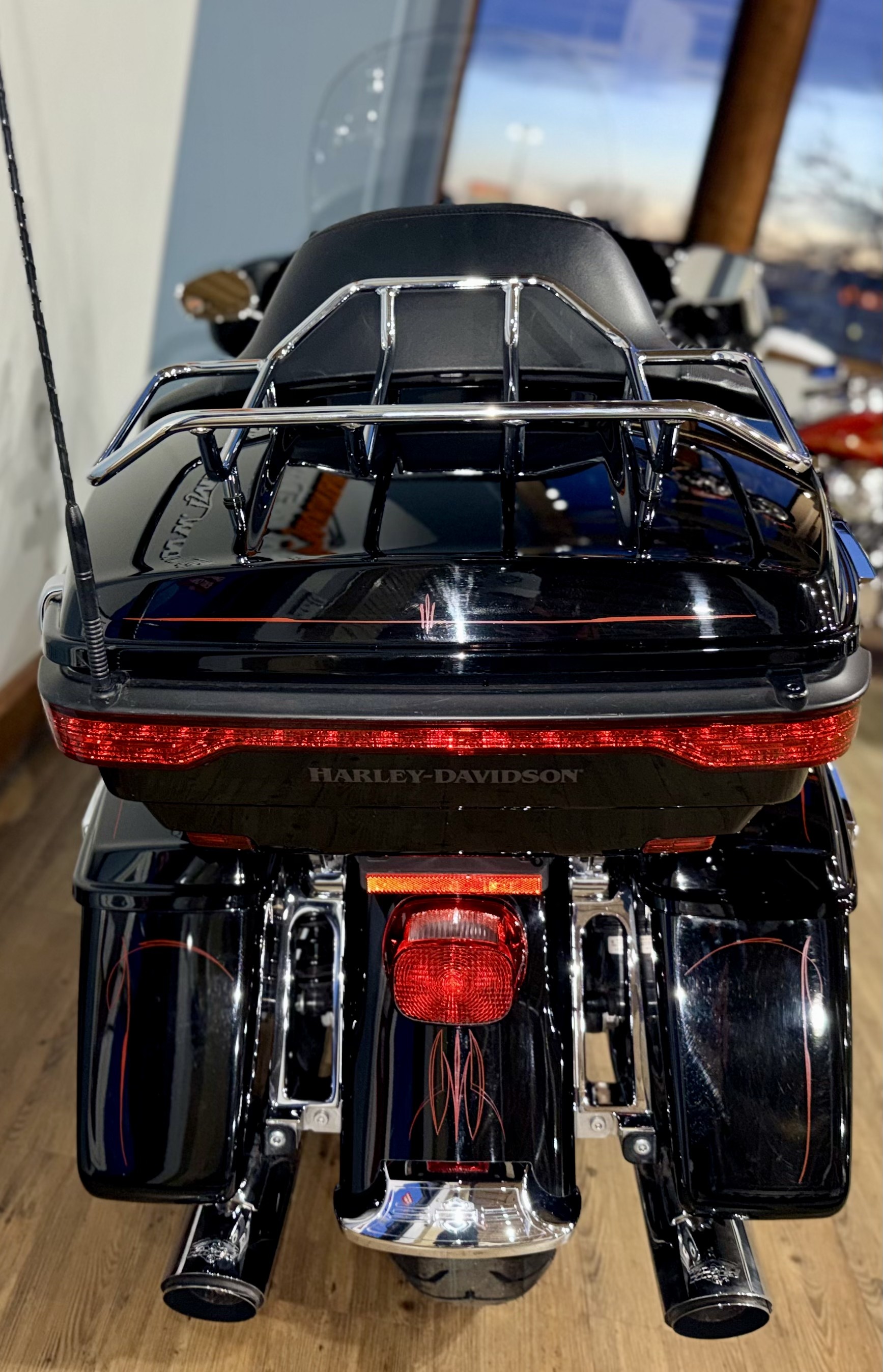 2018 Harley-Davidson Ultra Limited Low in Loveland, Colorado - Photo 5