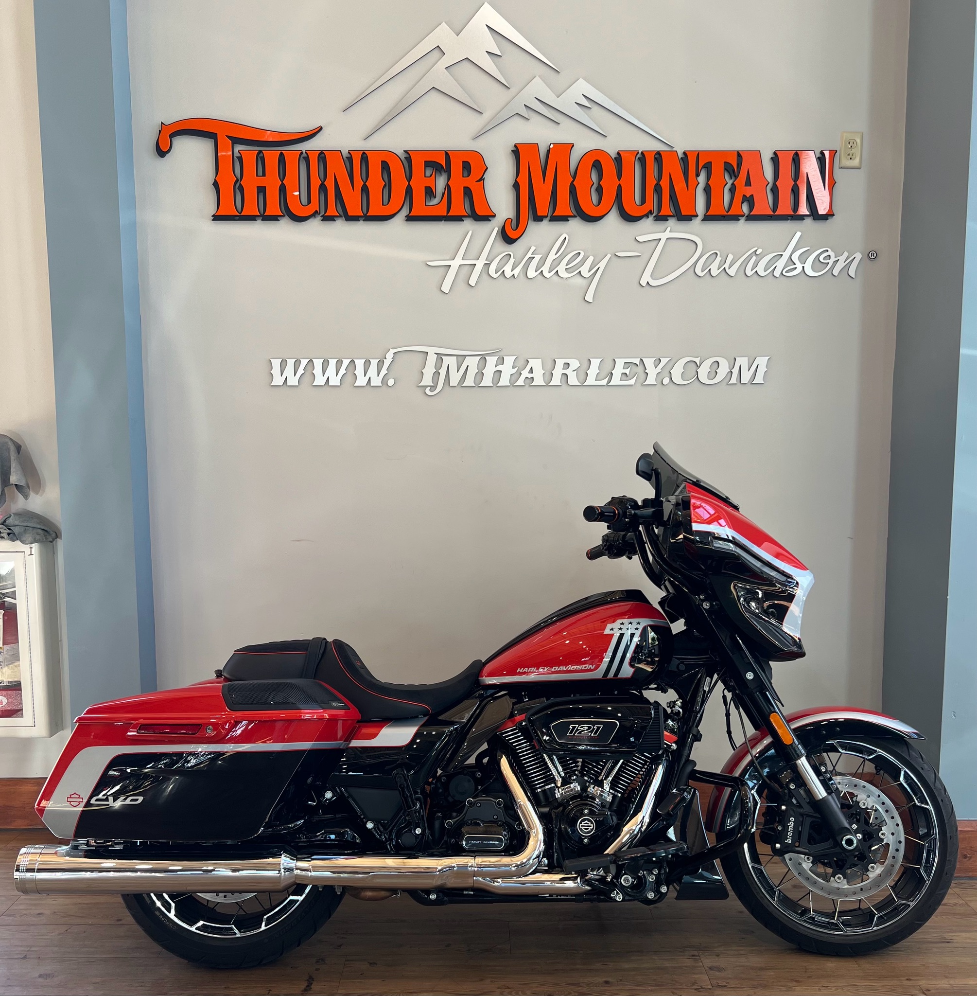 2024 Harley-Davidson CVO™ Street Glide® in Loveland, Colorado - Photo 1