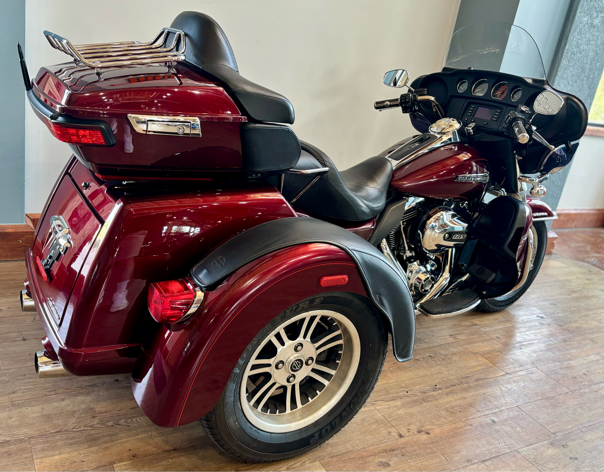 2015 Harley-Davidson Tri Glide® Ultra in Loveland, Colorado - Photo 3
