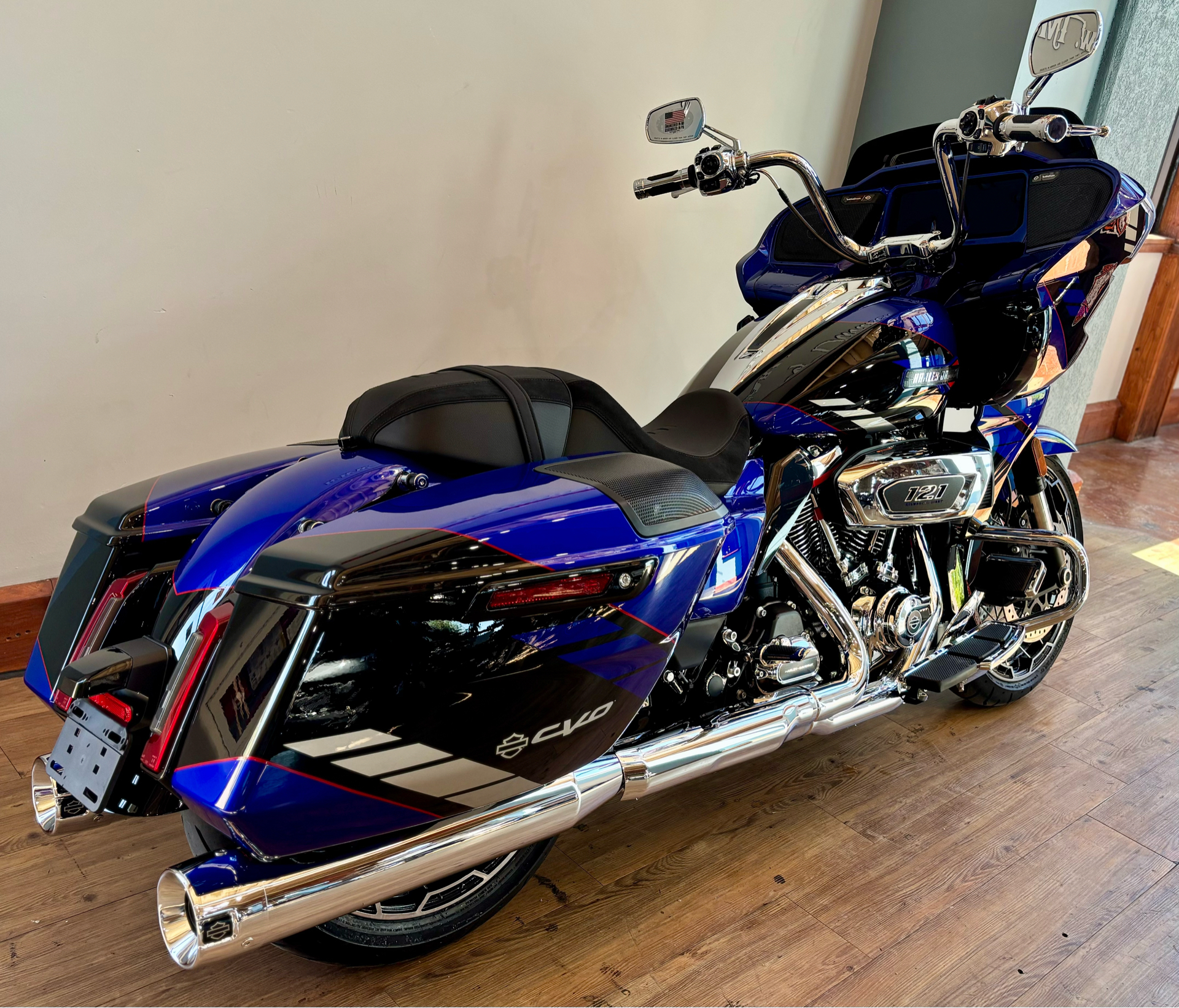2025 Harley-Davidson CVO™ Road Glide® in Loveland, Colorado - Photo 3