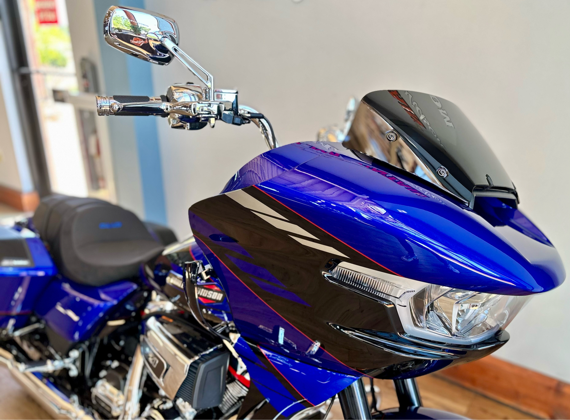 2025 Harley-Davidson CVO™ Road Glide® in Loveland, Colorado - Photo 8