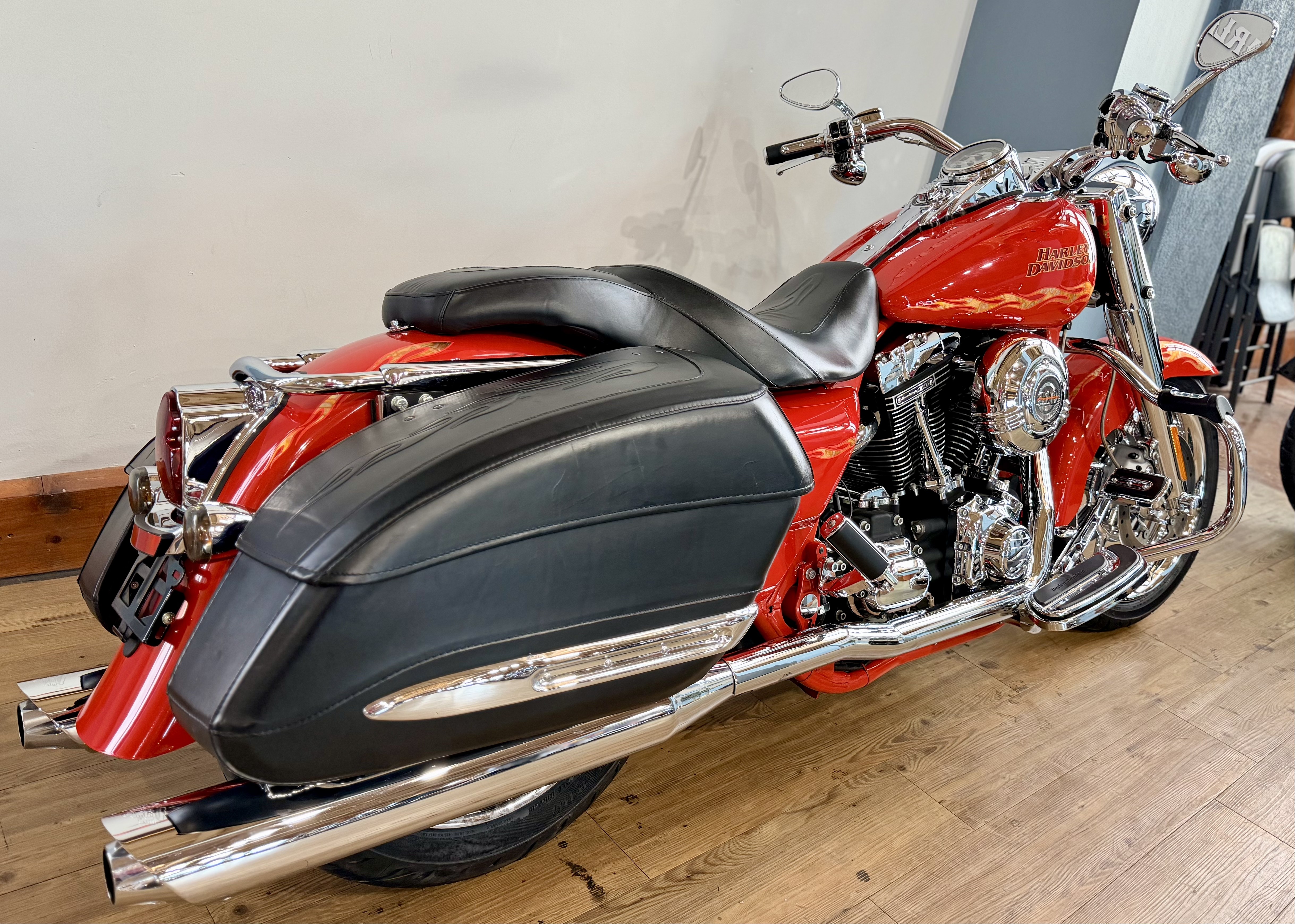 2007 Harley-Davidson CVO™ Screamin' Eagle® Road King® in Loveland, Colorado - Photo 3