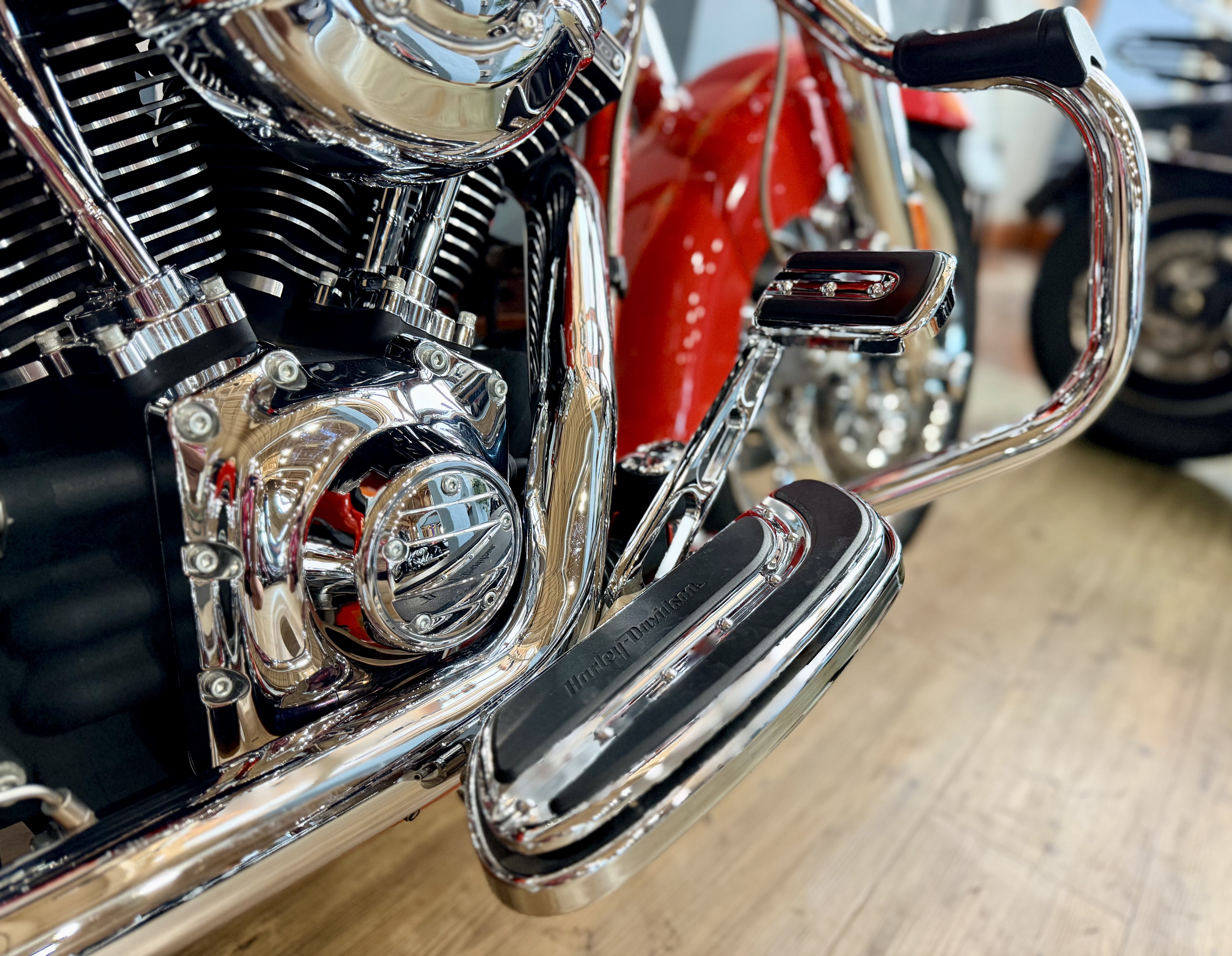 2007 Harley-Davidson CVO™ Screamin' Eagle® Road King® in Loveland, Colorado - Photo 9