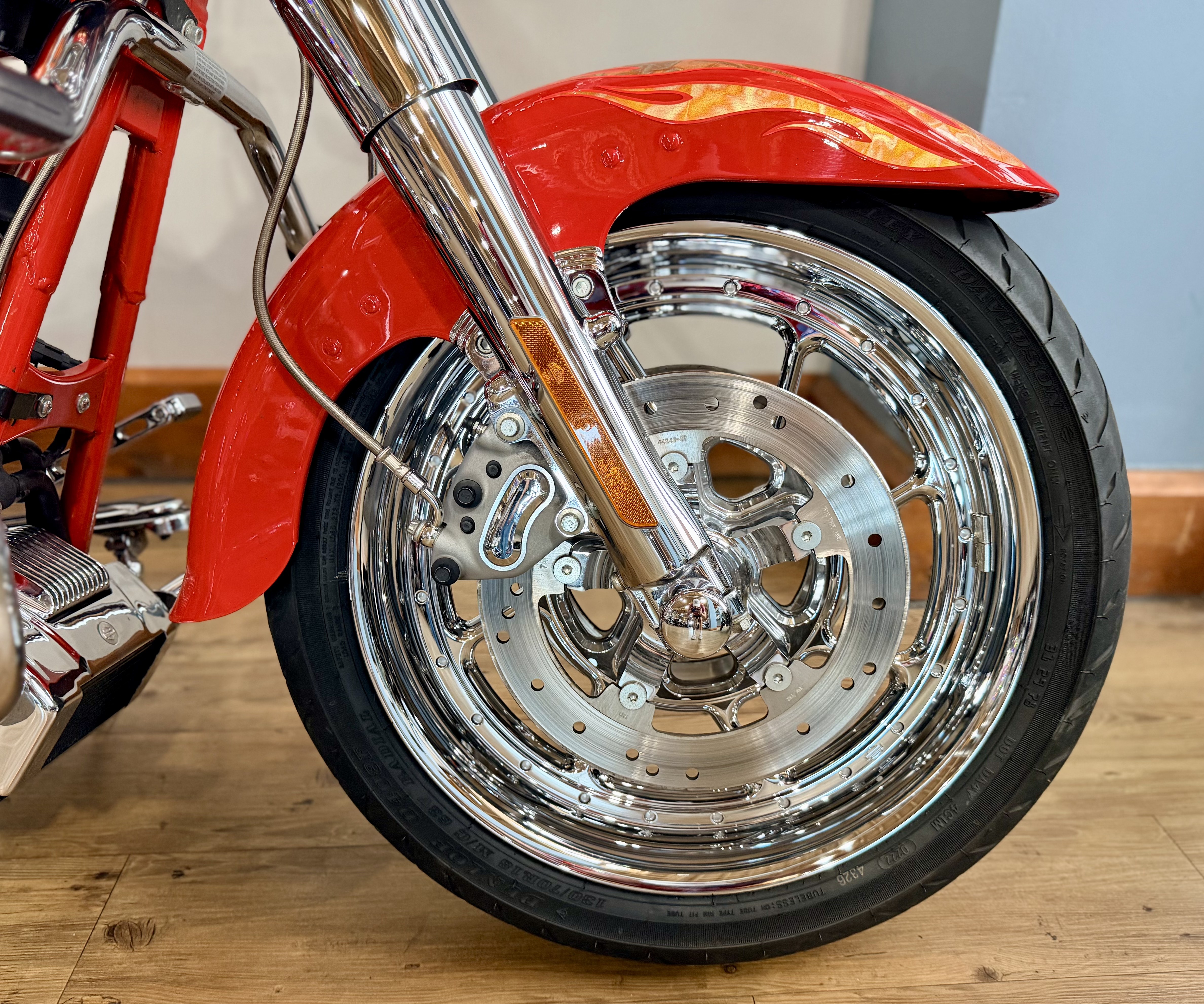 2007 Harley-Davidson CVO™ Screamin' Eagle® Road King® in Loveland, Colorado - Photo 10