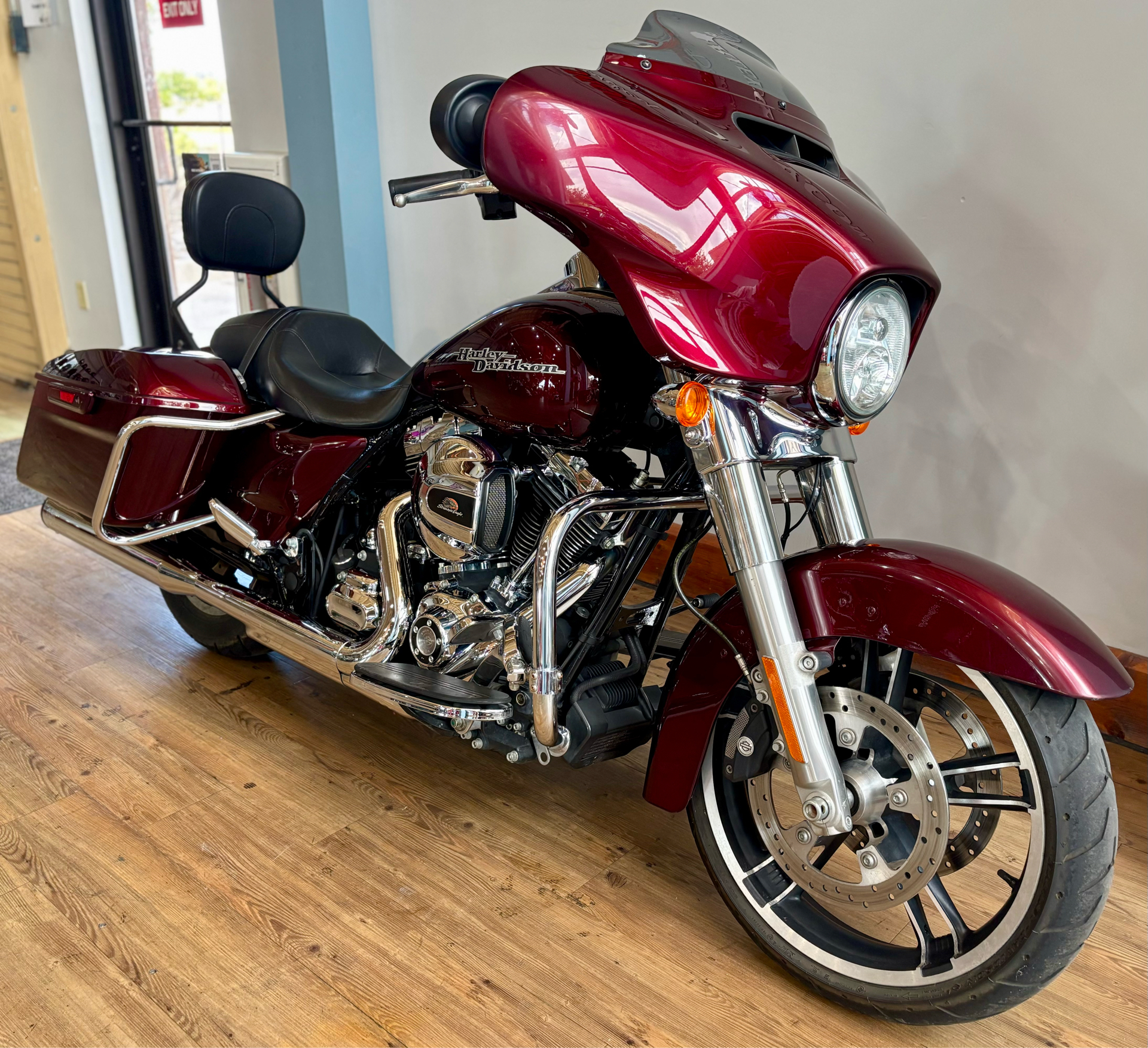 2015 Harley-Davidson Street Glide® in Loveland, Colorado - Photo 2