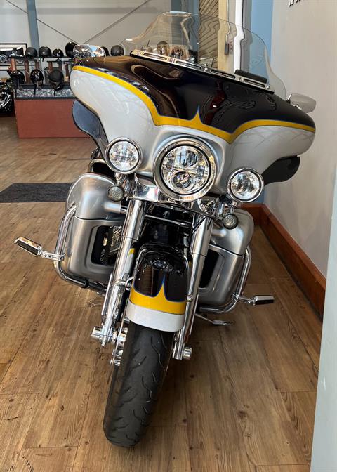 2012 Harley-Davidson CVO™ Ultra Classic® Electra Glide® in Loveland, Colorado - Photo 3
