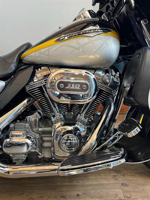2012 Harley-Davidson CVO™ Ultra Classic® Electra Glide® in Loveland, Colorado - Photo 4