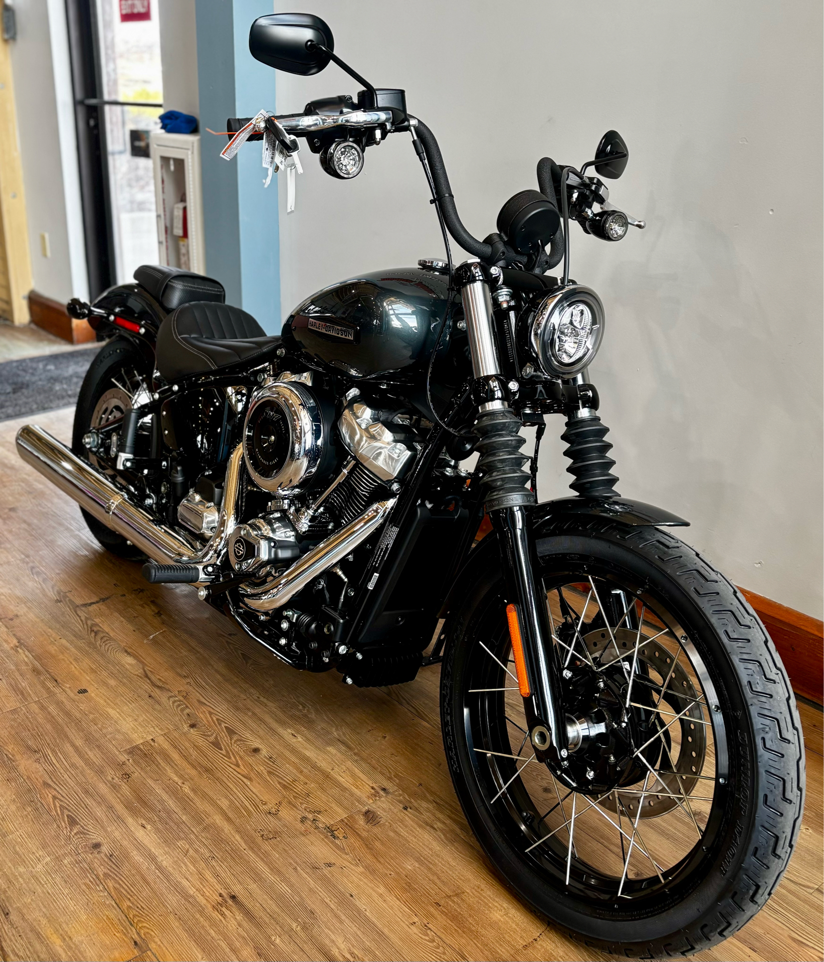 2025 Harley-Davidson Street Bob® in Loveland, Colorado - Photo 2