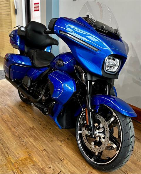 2025 Harley-Davidson Street Glide® Ultra in Loveland, Colorado - Photo 2