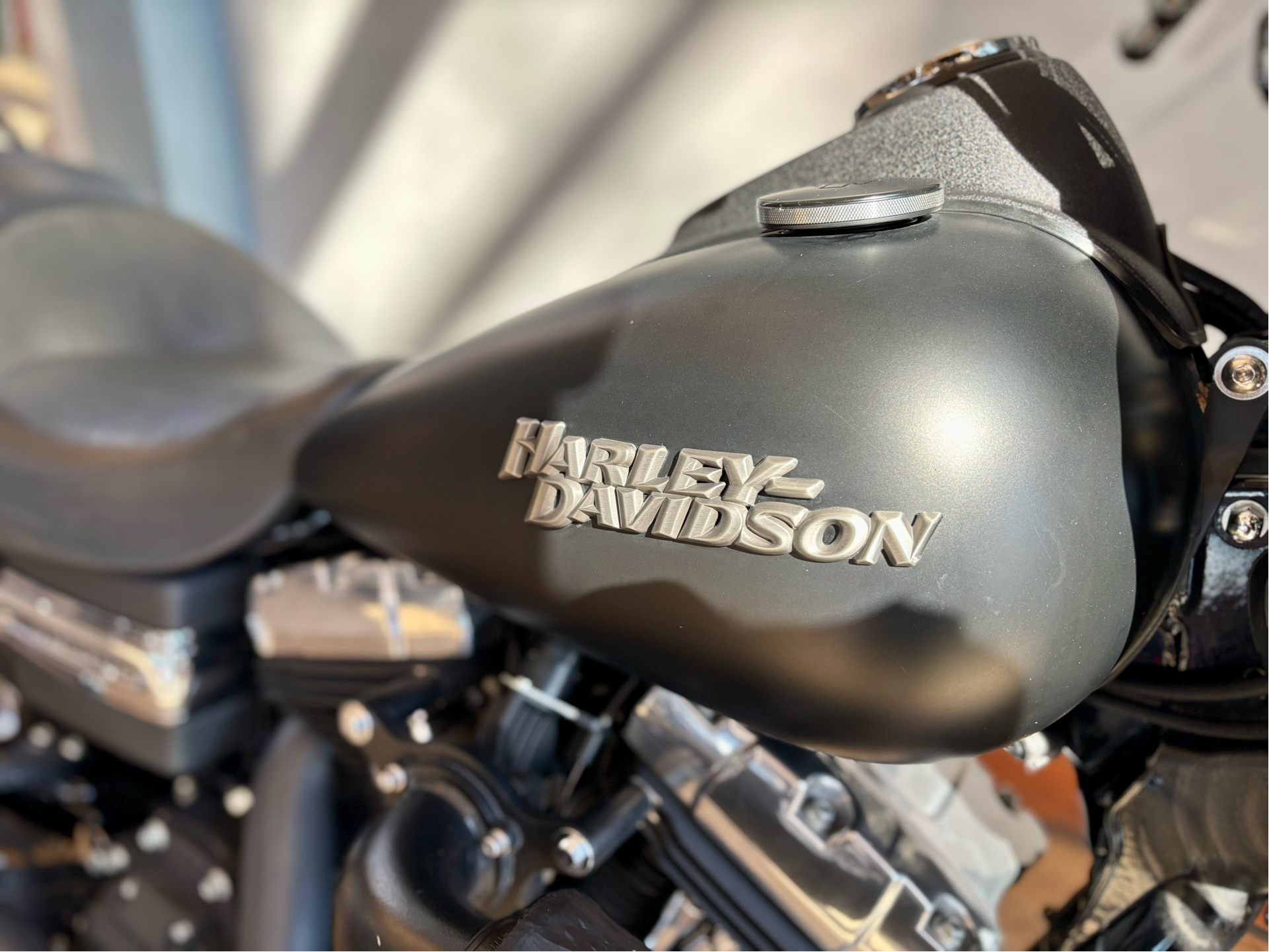 2012 Harley-Davidson Dyna® Street Bob® in Loveland, Colorado - Photo 6