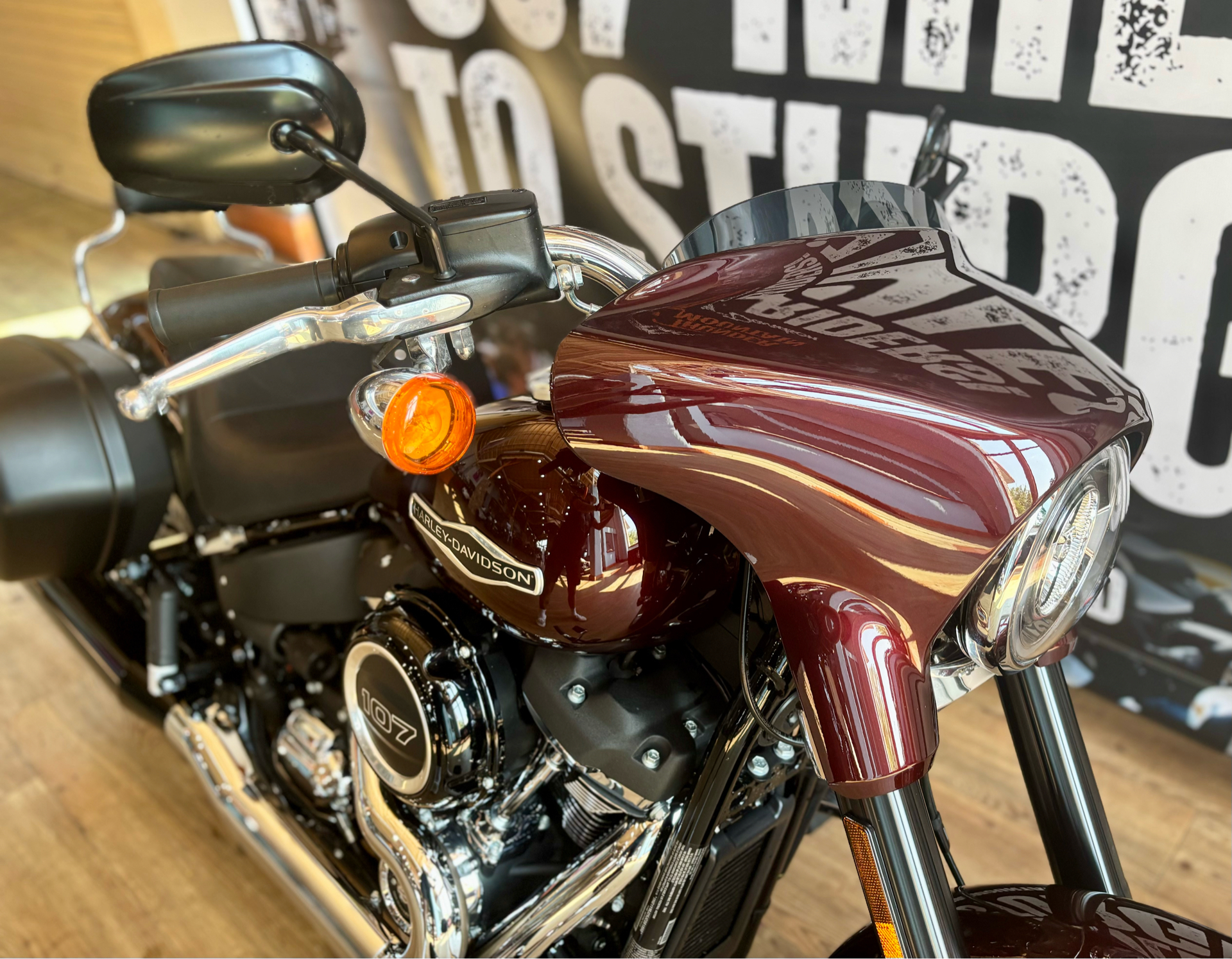 2018 Harley-Davidson Sport Glide® in Loveland, Colorado - Photo 9