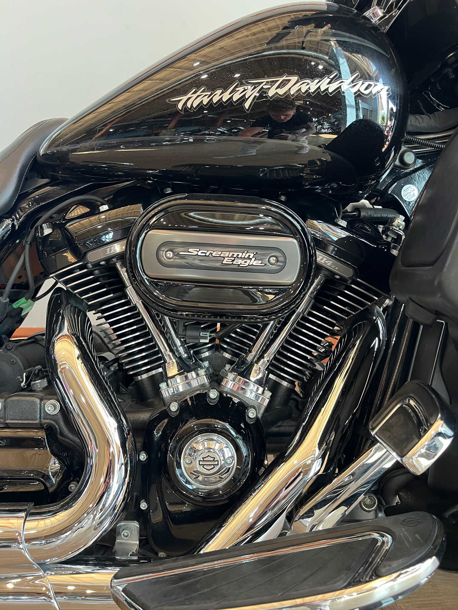 2017 Harley-Davidson CVO™ Street Glide® in Loveland, Colorado - Photo 4