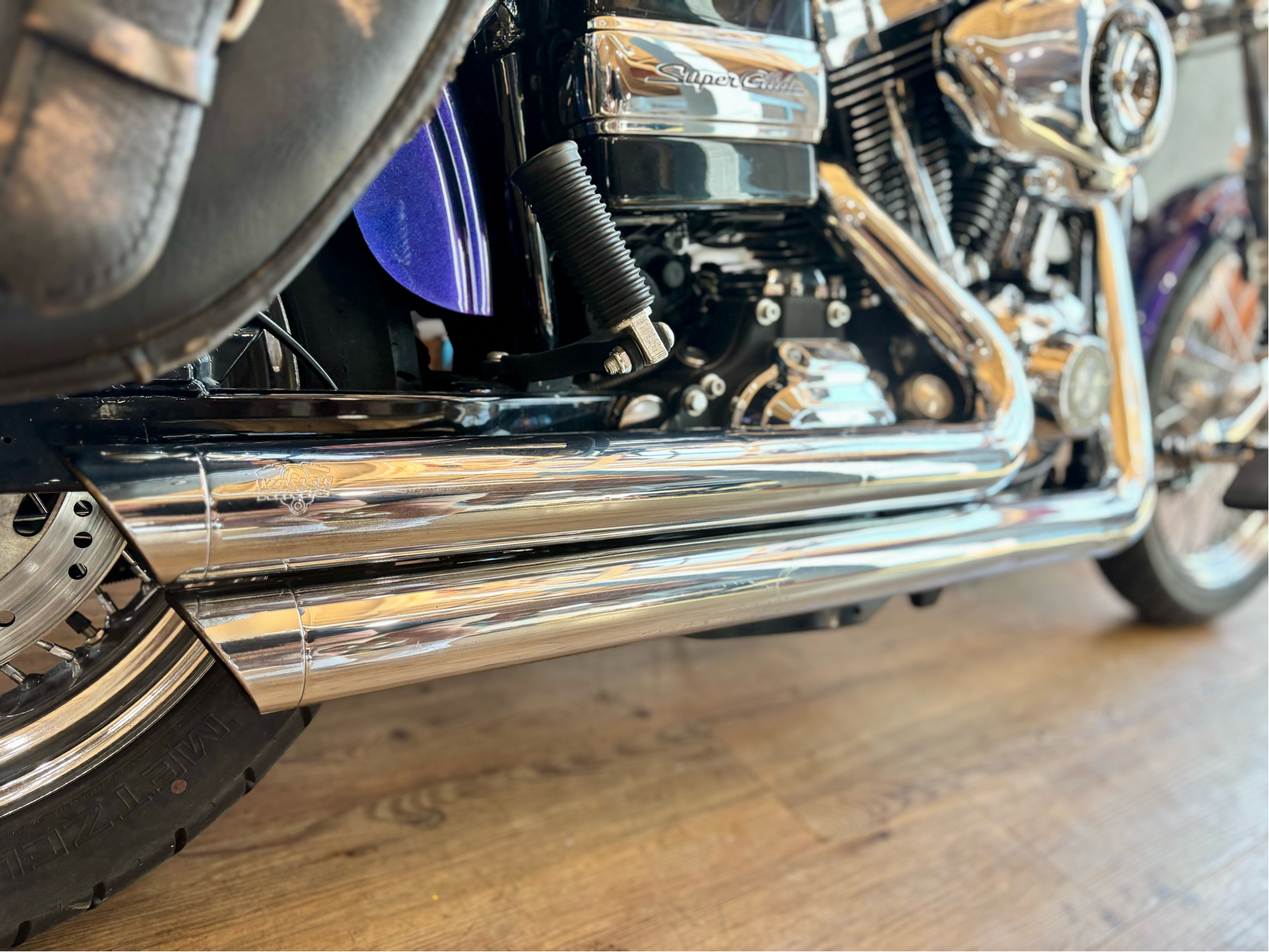 2010 Harley-Davidson Dyna® Super Glide® Custom in Loveland, Colorado - Photo 9