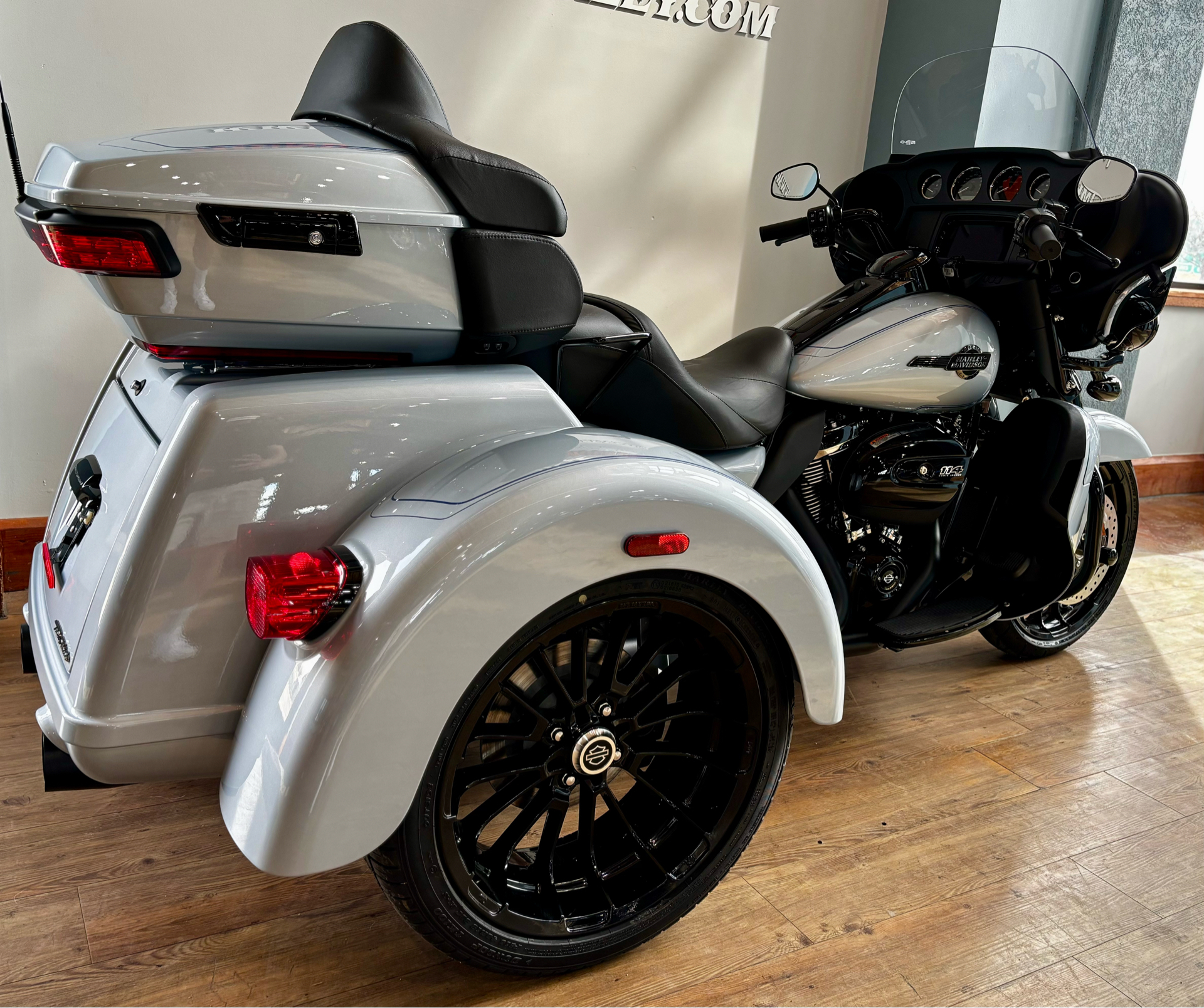 2025 Harley-Davidson Tri Glide® Ultra in Loveland, Colorado - Photo 3