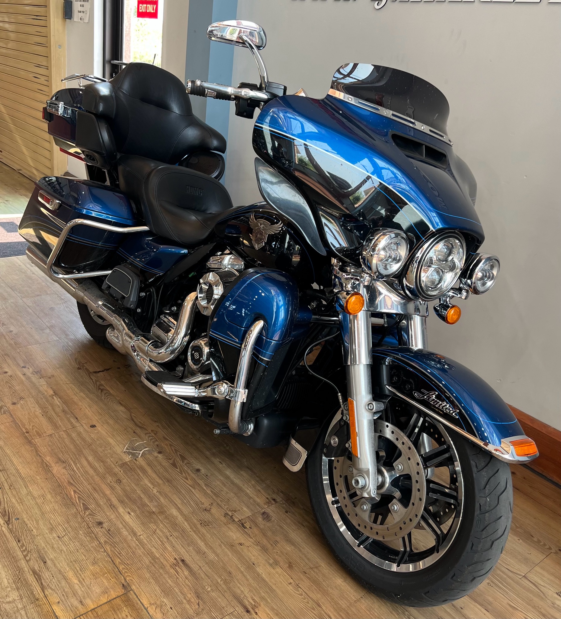 2018 Harley-Davidson Electra Glide® Ultra Classic® in Loveland, Colorado - Photo 2