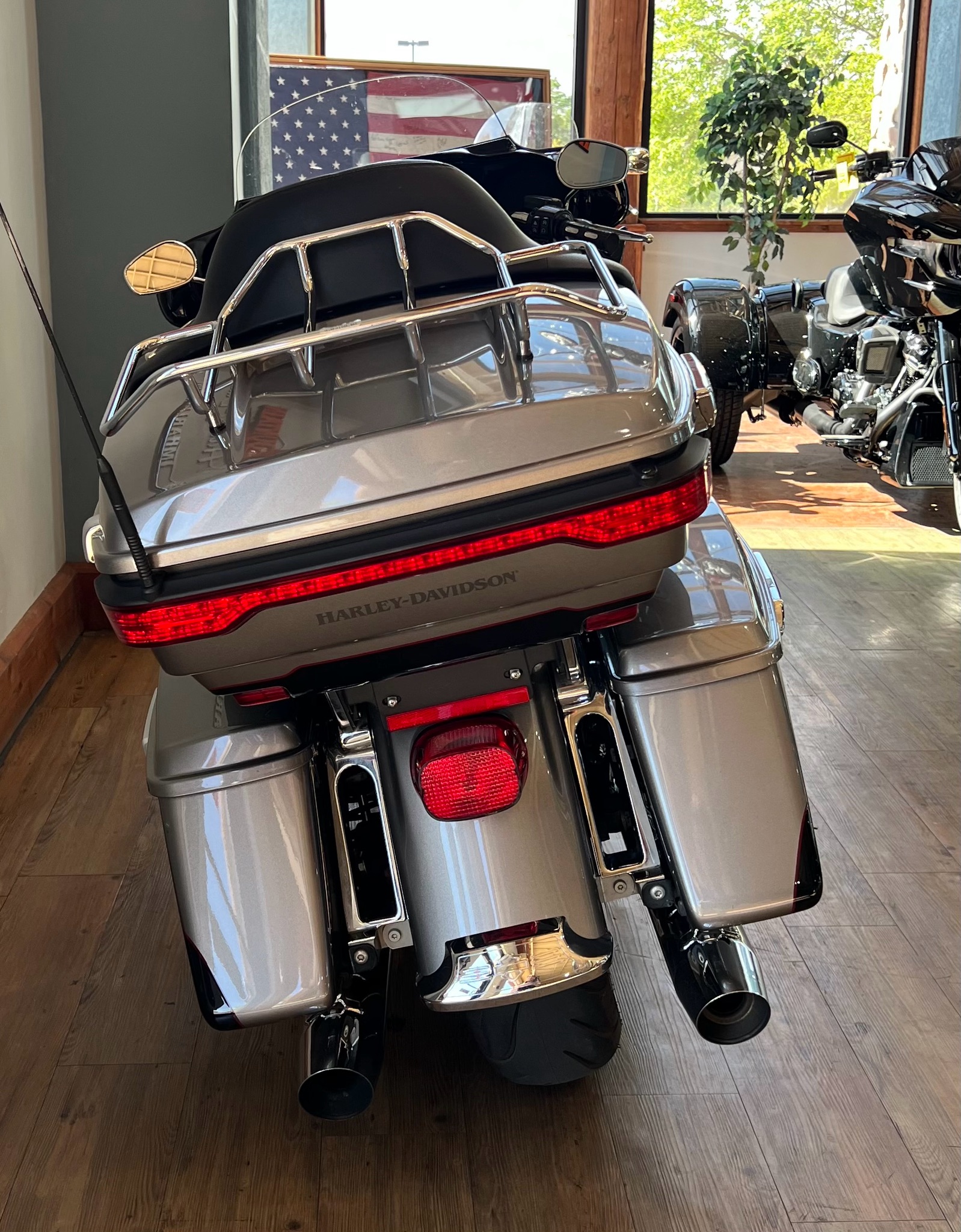 2017 Harley-Davidson Ultra Limited Low in Loveland, Colorado - Photo 6
