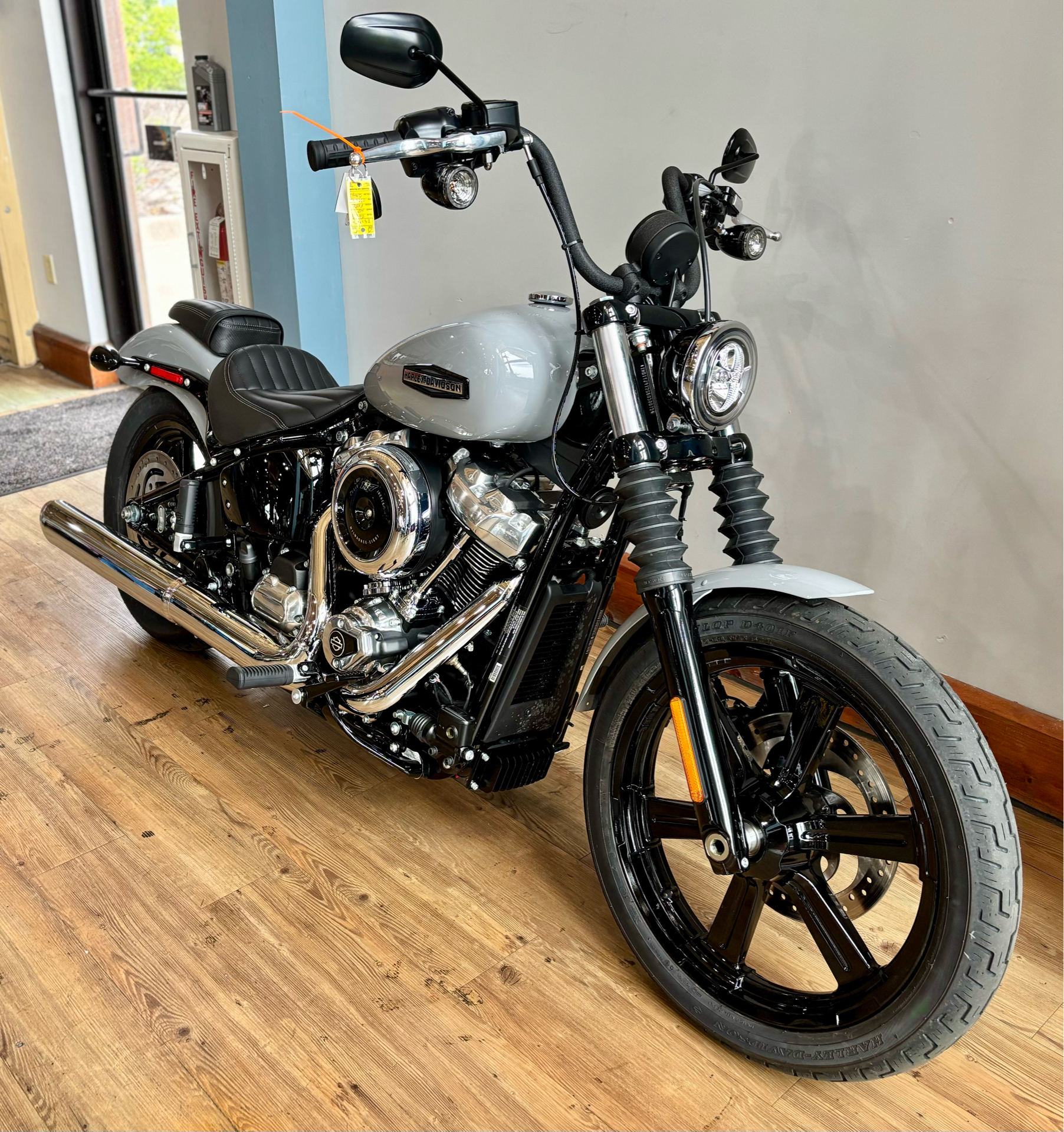 2025 Harley-Davidson Street Bob® in Loveland, Colorado - Photo 2