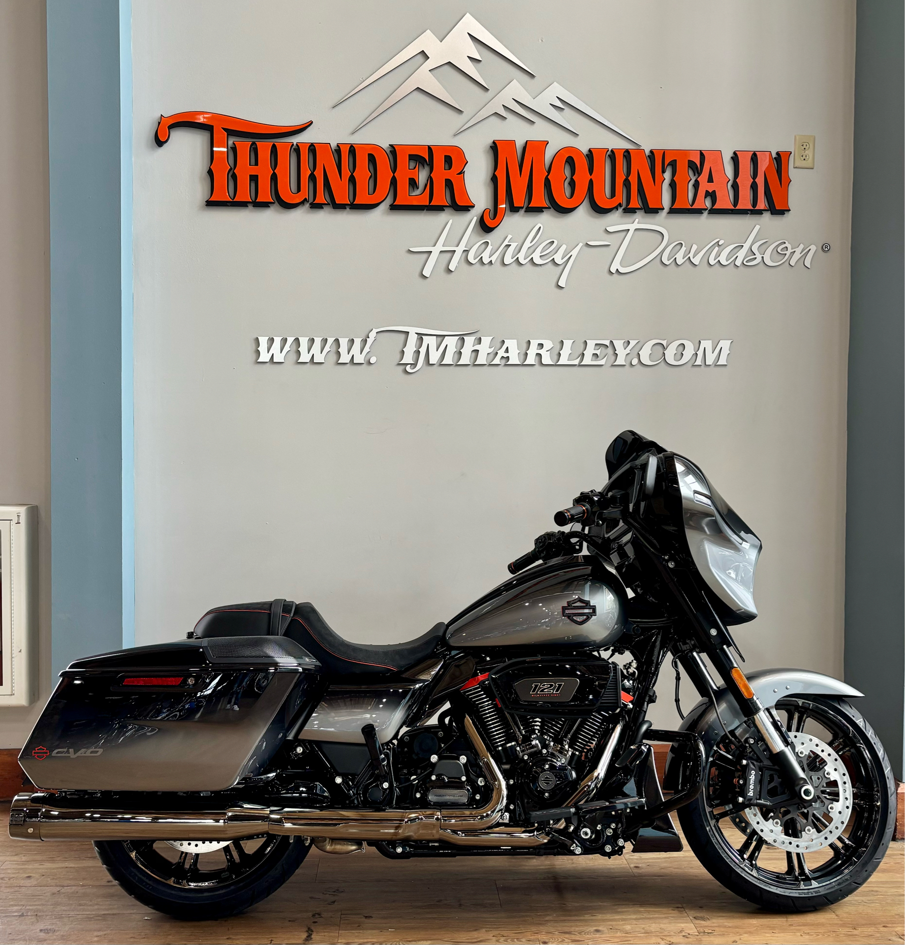 2025 Harley-Davidson CVO™ Street Glide® in Loveland, Colorado - Photo 1