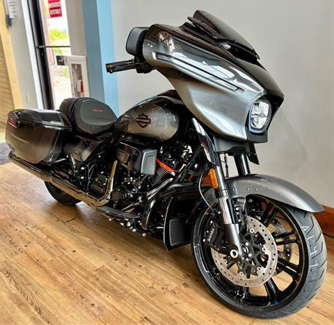 2025 Harley-Davidson CVO™ Street Glide® in Loveland, Colorado - Photo 2