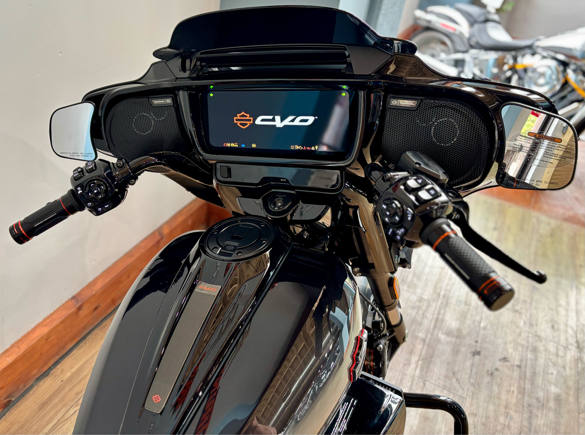 2025 Harley-Davidson CVO™ Street Glide® in Loveland, Colorado - Photo 15